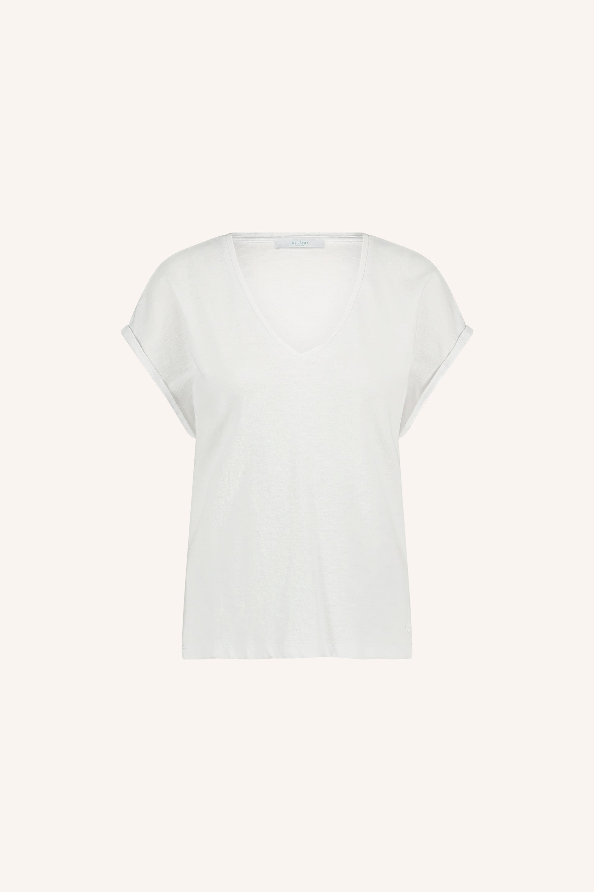 momi-logo-top-bright-white-comfortabele pasvorm-biologisch katoen-v-halslijn-by-bar-productfoto