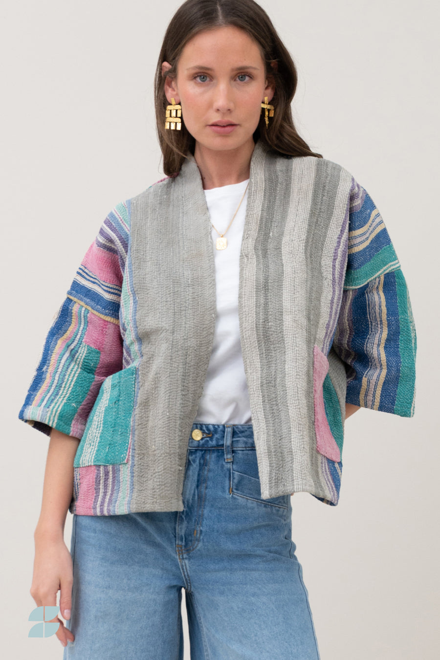 classic-antic-jacket-jammu-h-elk item is uniek-must-have essential-tijdloze pasvorm-by-bar-sfeerbeeld