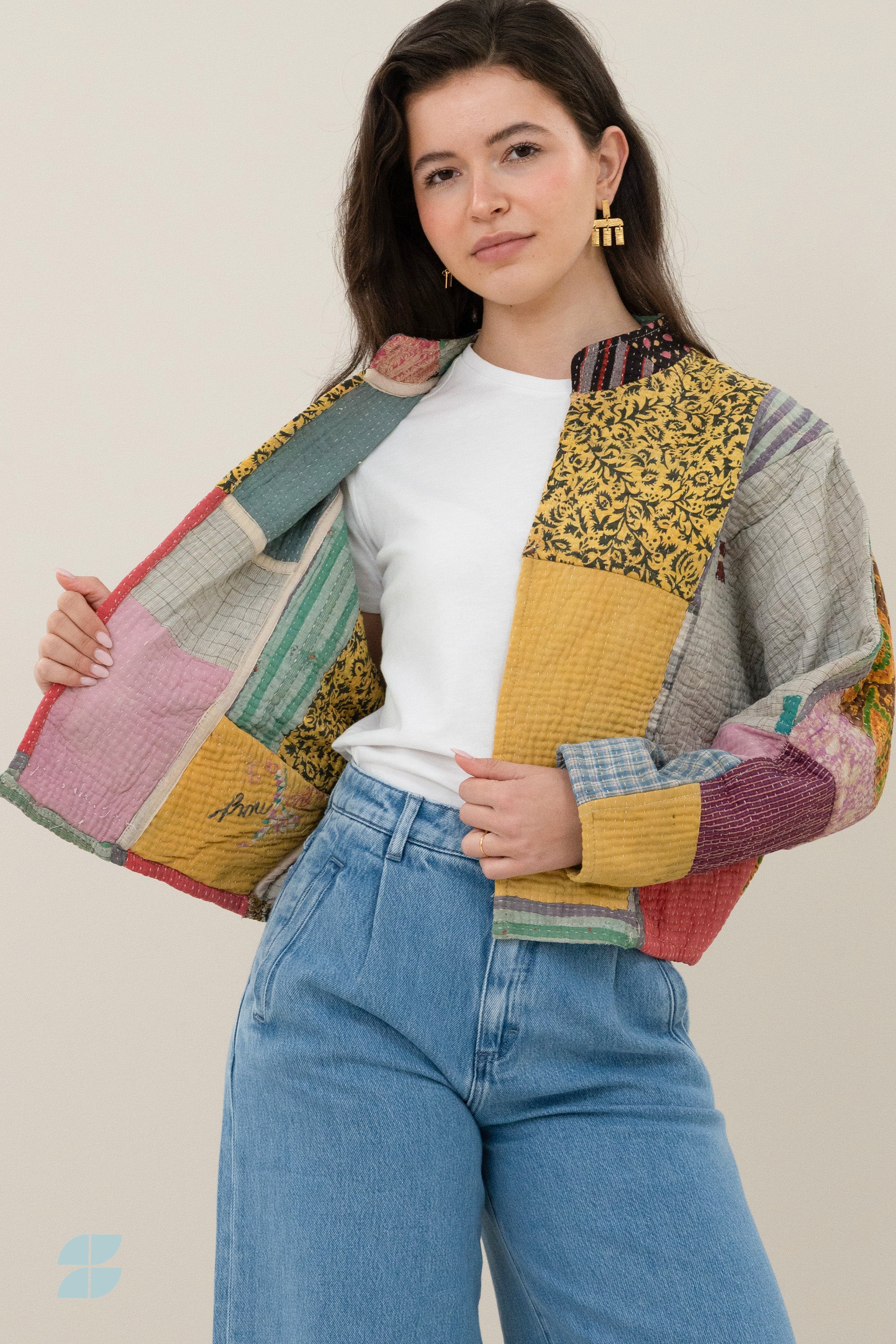 blossom-antic-jacket-nagpur-j-1-elk item is uniek-must-have essential-draagbaar aan beide zijden-by-bar-zijaanzicht