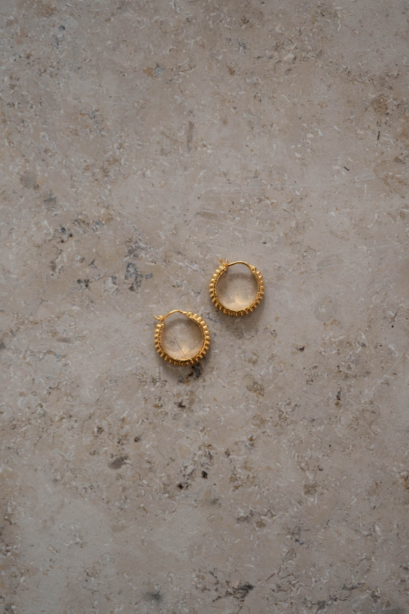 pd-mees-earring-gold-gold plated-gemaakt door een familiebedrijf-by-bar-aanvullende-foto