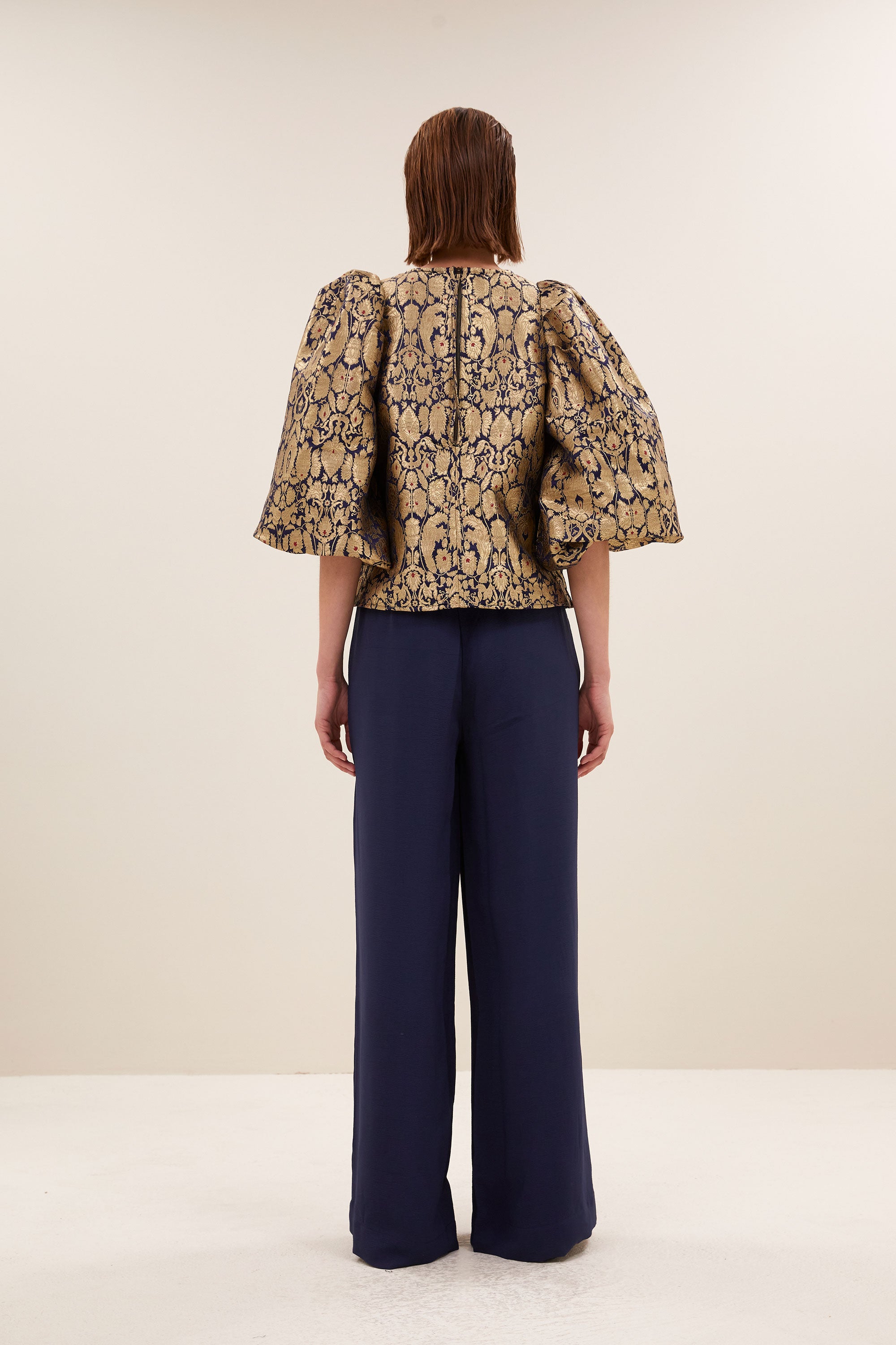 zasu-festive-blouse-gold-by-bar-achteraanzicht