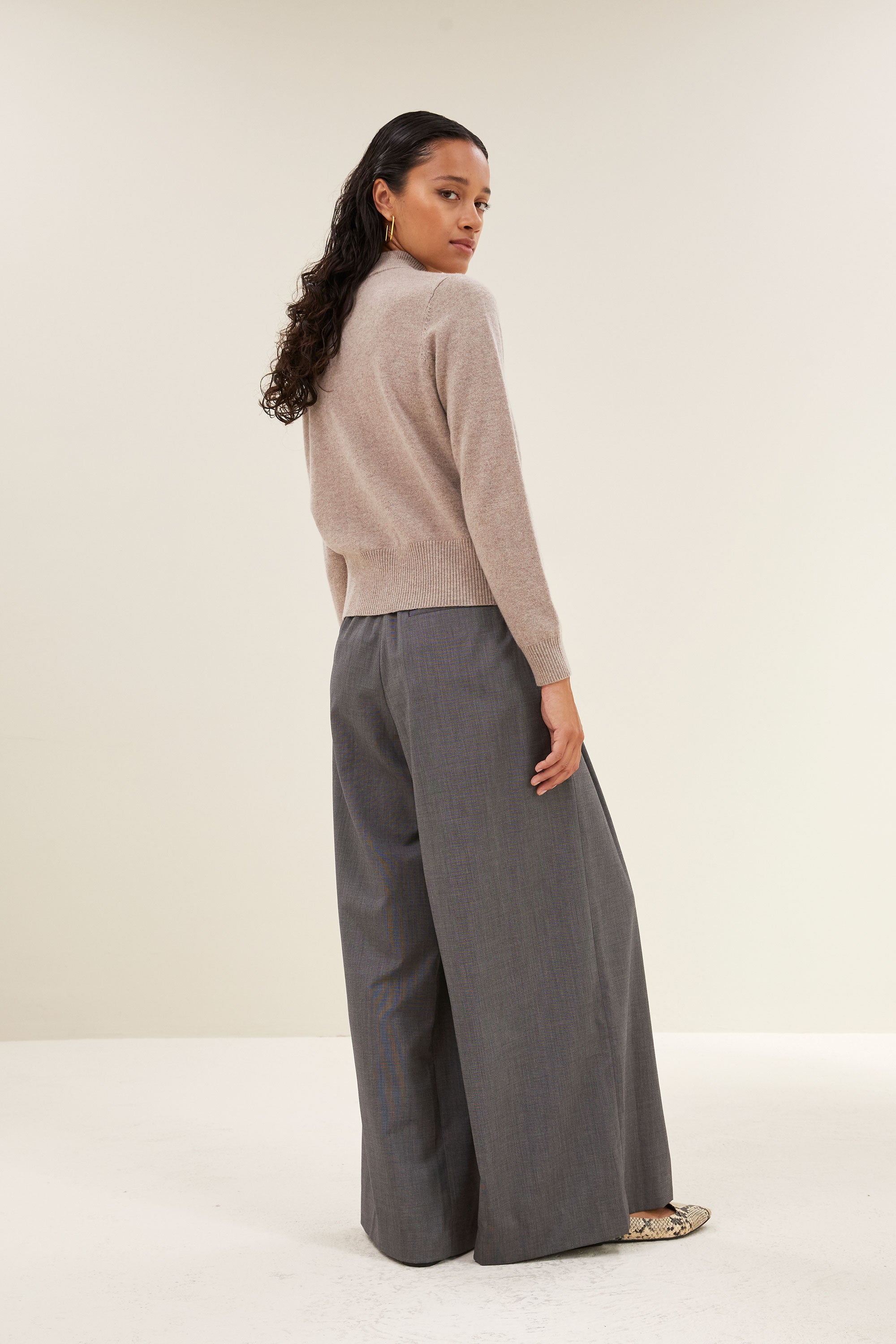 zipp cardigan - dark sand, casual fit, must-have essential, ritssluiting - by-bar - zijaanzicht