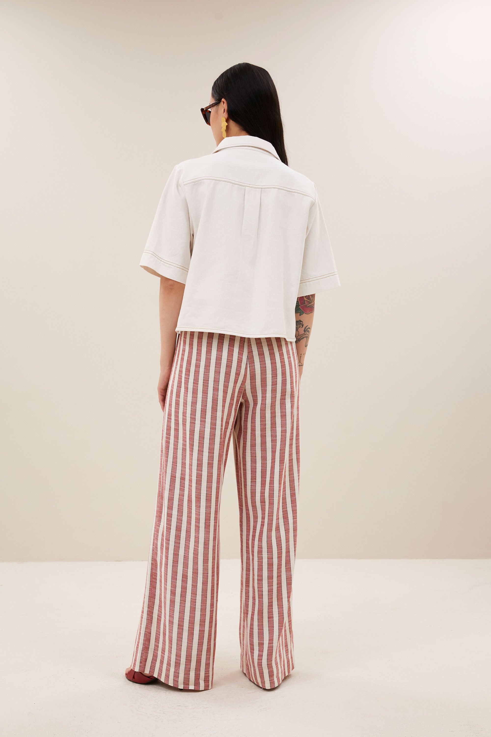 philipe-twill-top-cloud-white-casual fit-katoen kwaliteit-losvallende pasvorm-by-bar-achteraanzicht