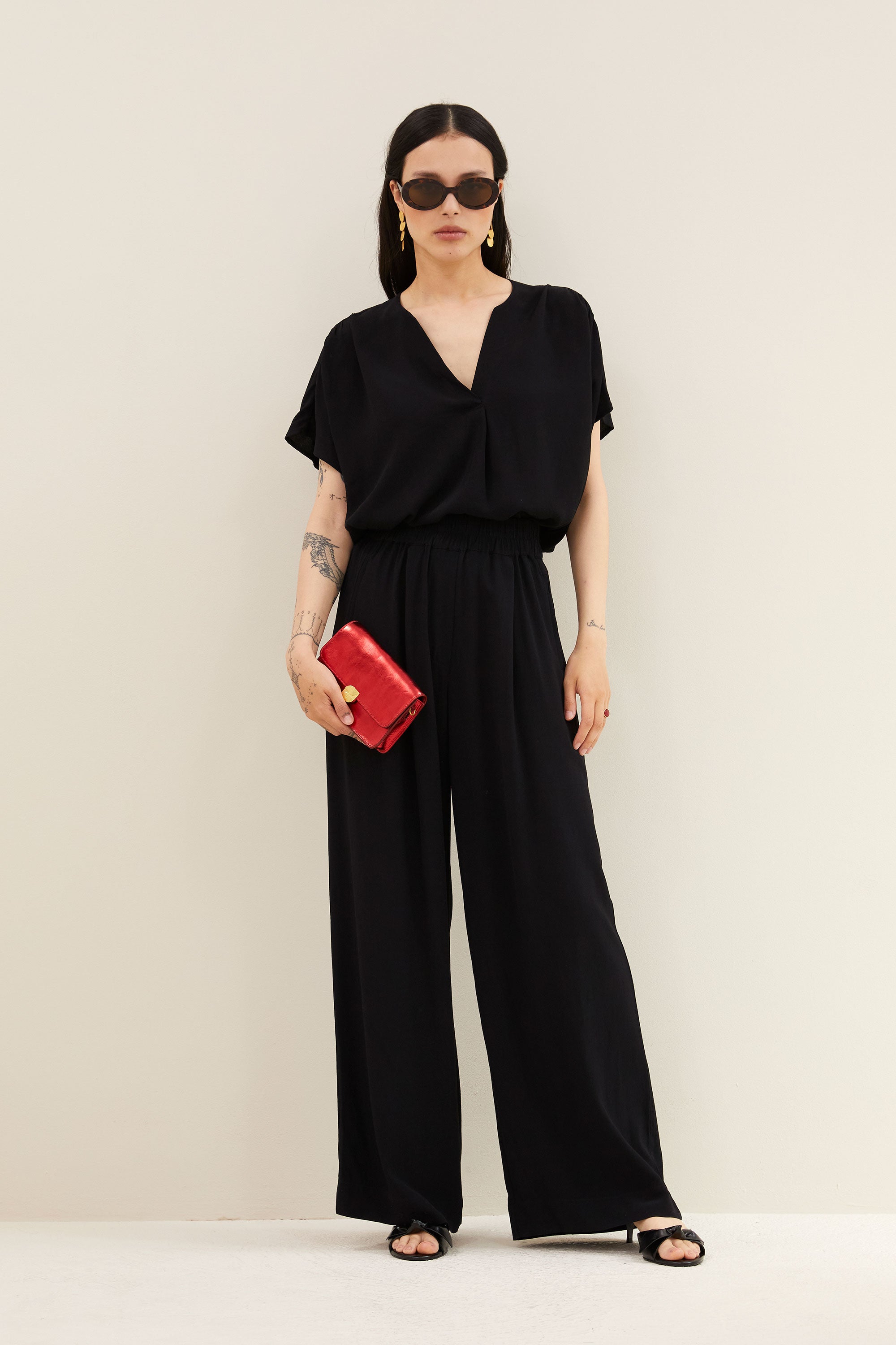 blouse-moon-viscose-blouse-jet-black-by-bar-achteraanzicht