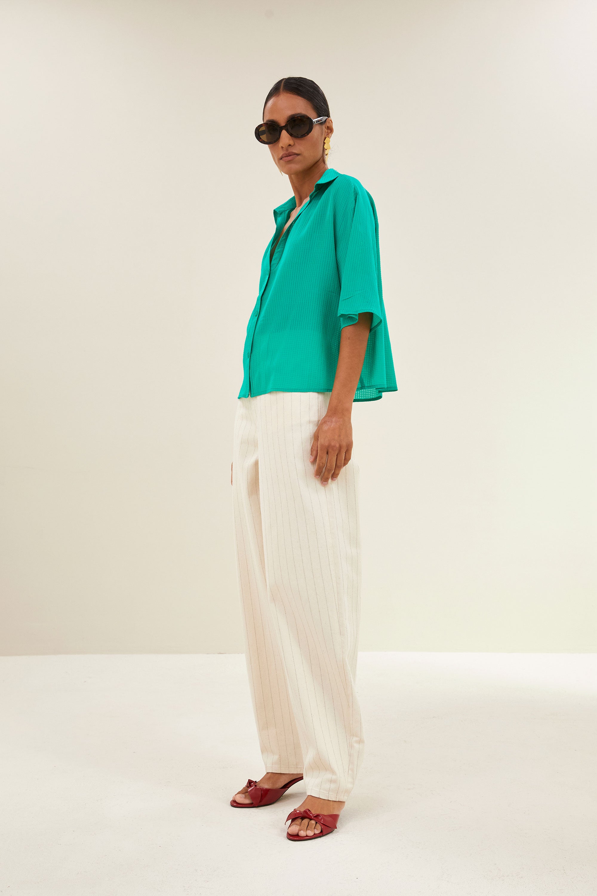 blouse-kick-blouse-lucky-green-by-bar-zijaanzicht