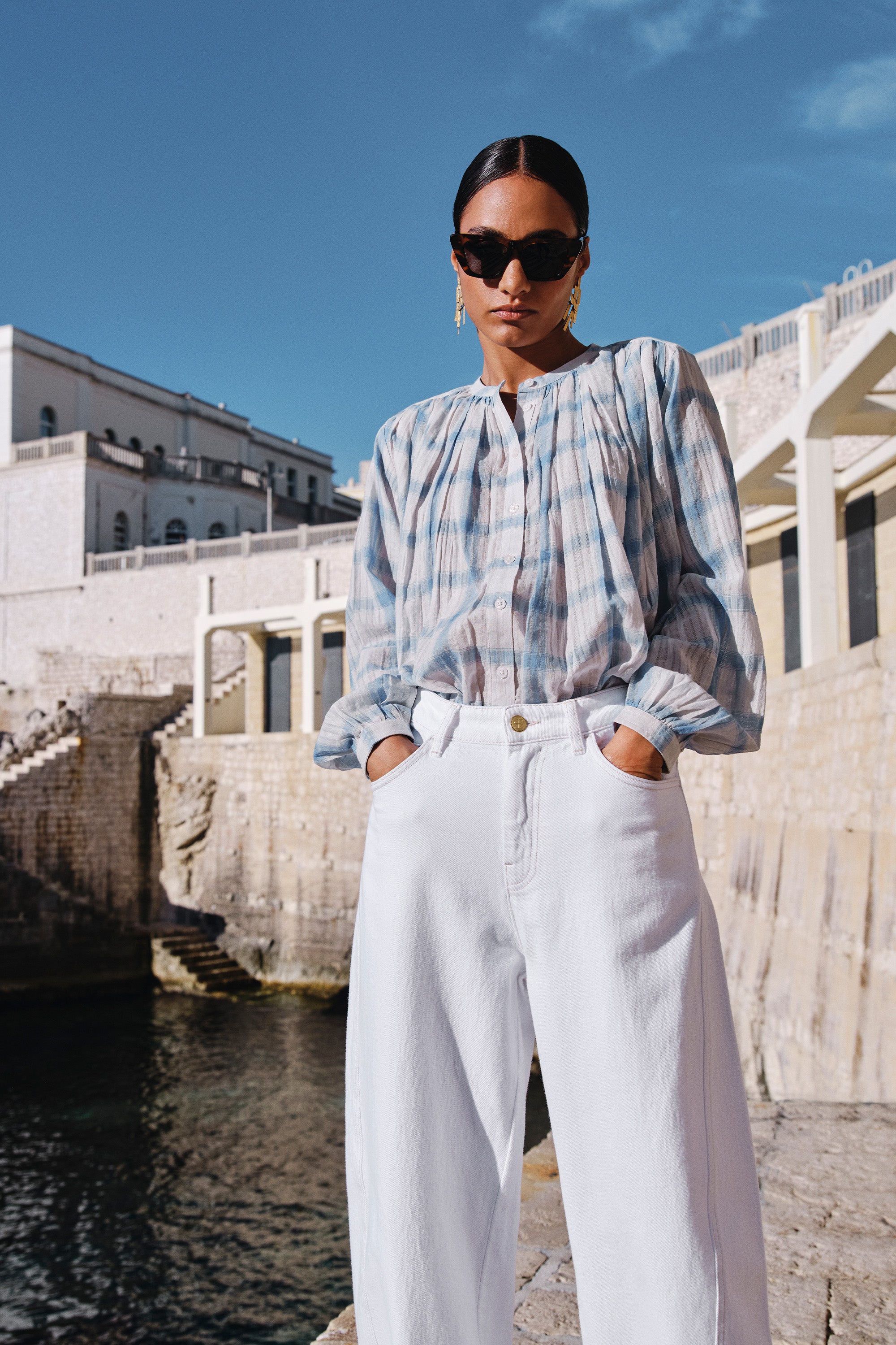 nyka-check-blouse-light-blue-check-by-bar-sfeerbeeld