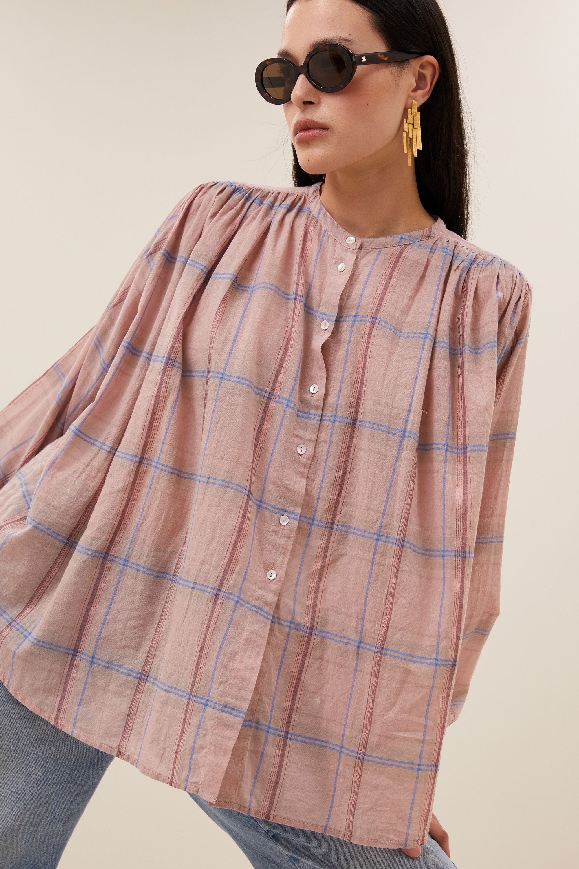 nyka-pink-check-blouse-blush-pink-check-knoopsluiting-normale pasvorm-ronde halslijn-by-bar-detail