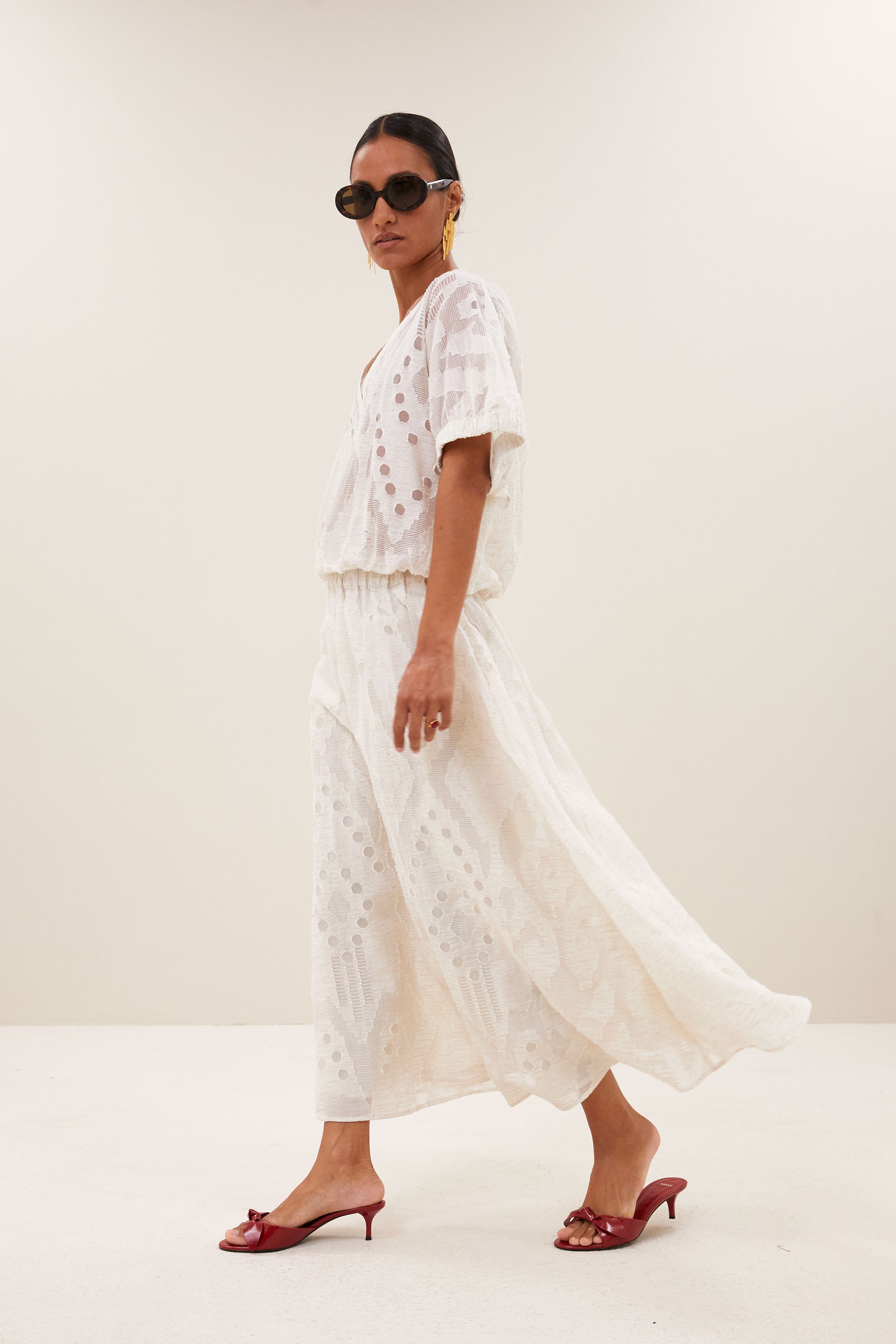 blouse-mabel-mist-blouse-cream-by-bar-vooraanzicht