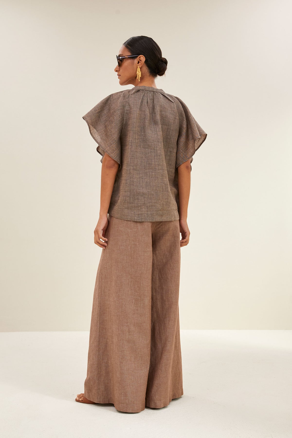 blouse-ally-blouse-off-white-by-bar-detail