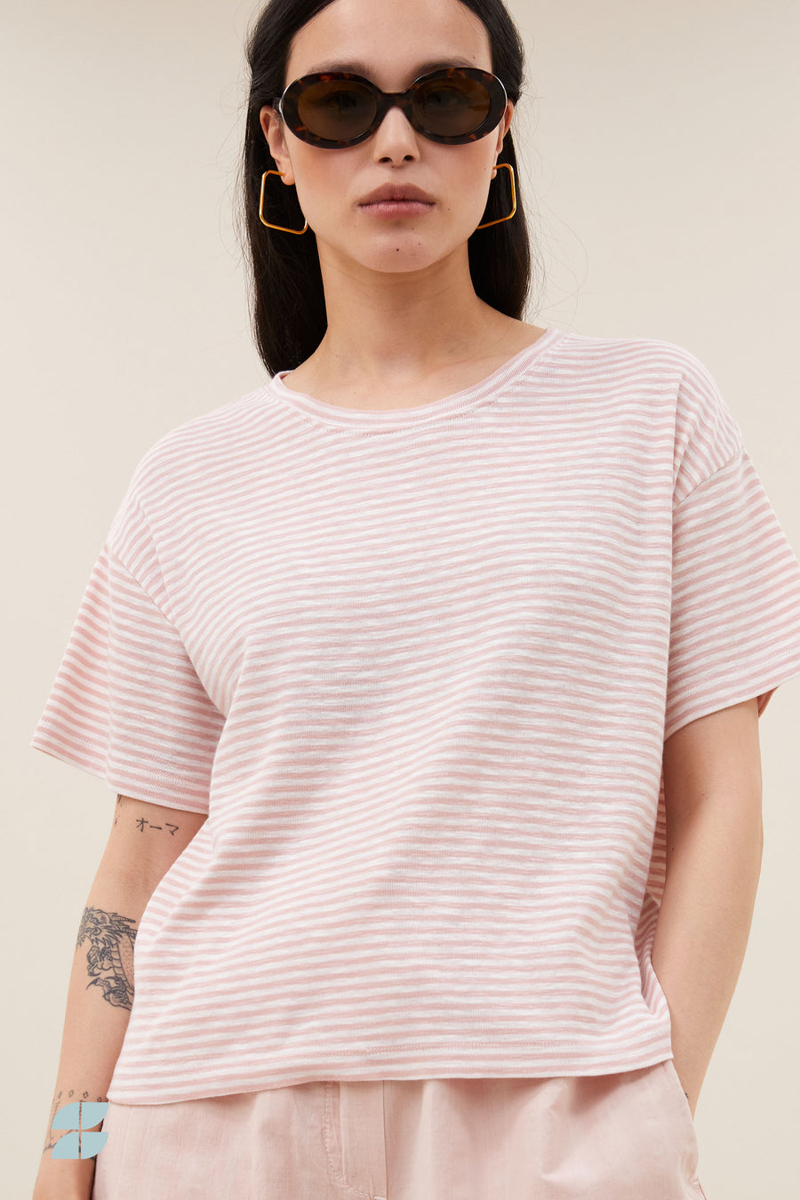 mace-flame-stripe-top-light-rose-stripe-casual fit-normale pasvorm-ronde halslijn-by-bar-detail