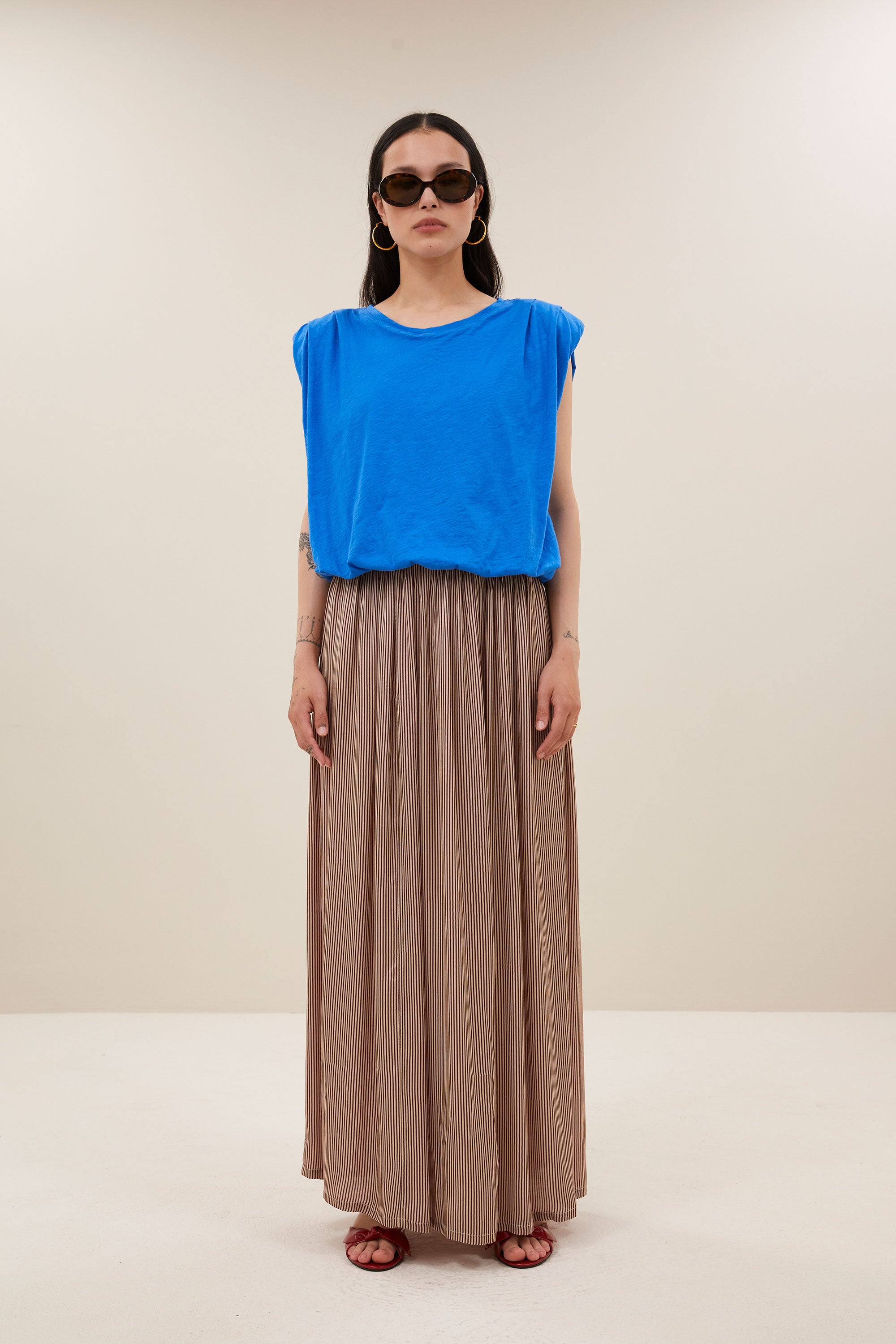 top-nilou-jersey-top-french-blue-by-bar-zijaanzicht