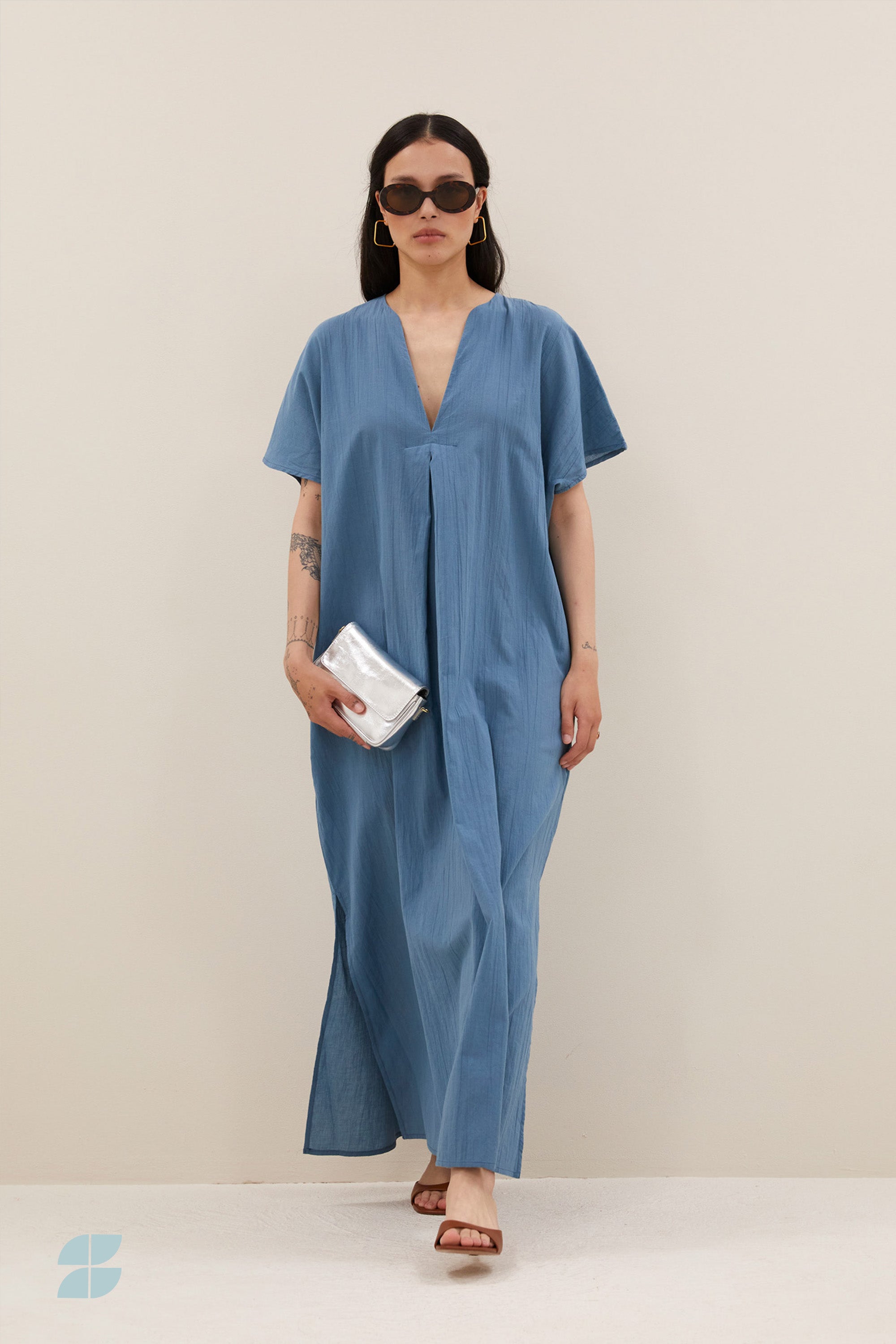 bali-dress-stone-blue-casual fit-losvallende pasvorm-v-halslijn-by-bar-extra