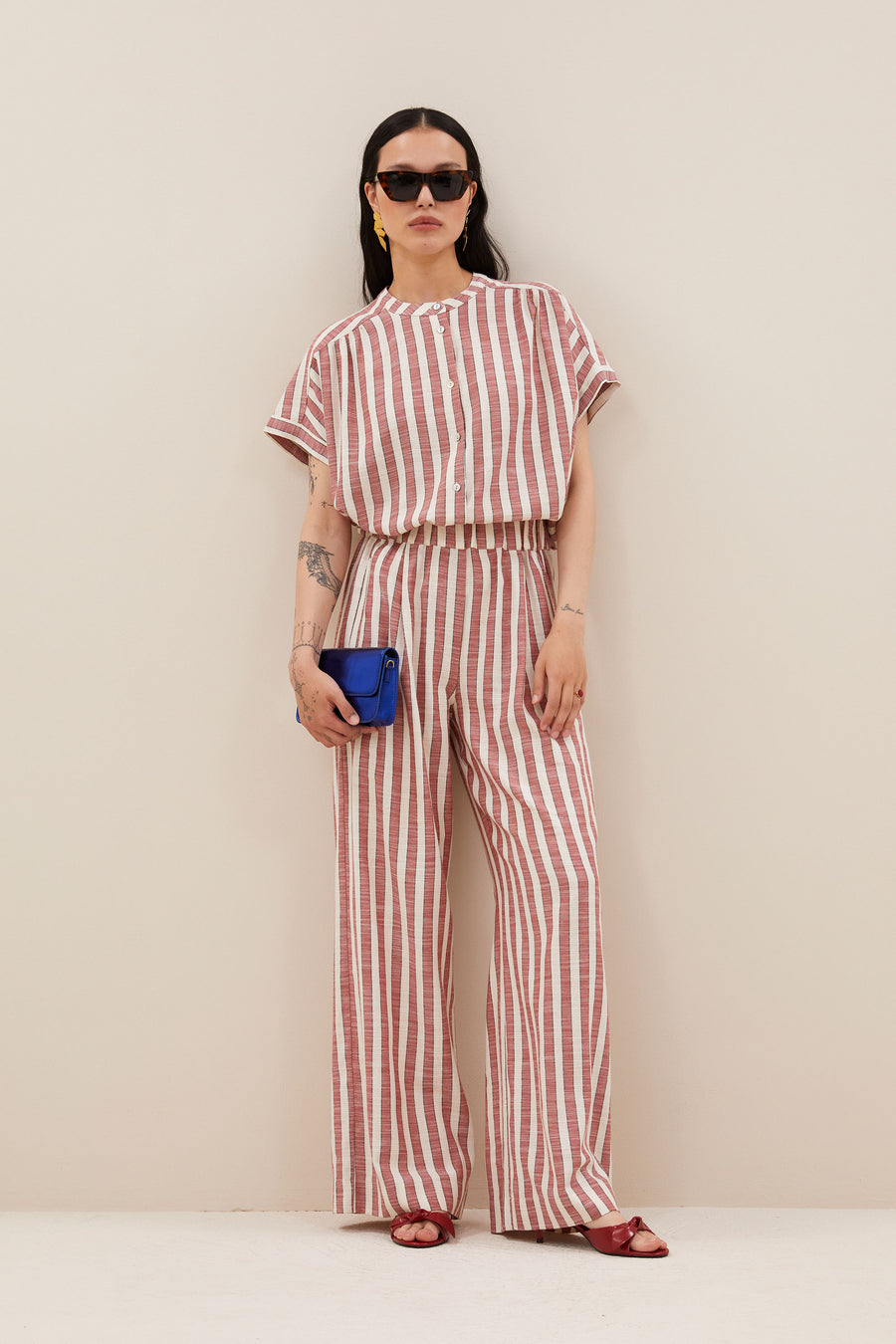 pants-benji-wide-stripe-pants-red-stripe-by-bar-sfeerbeeld