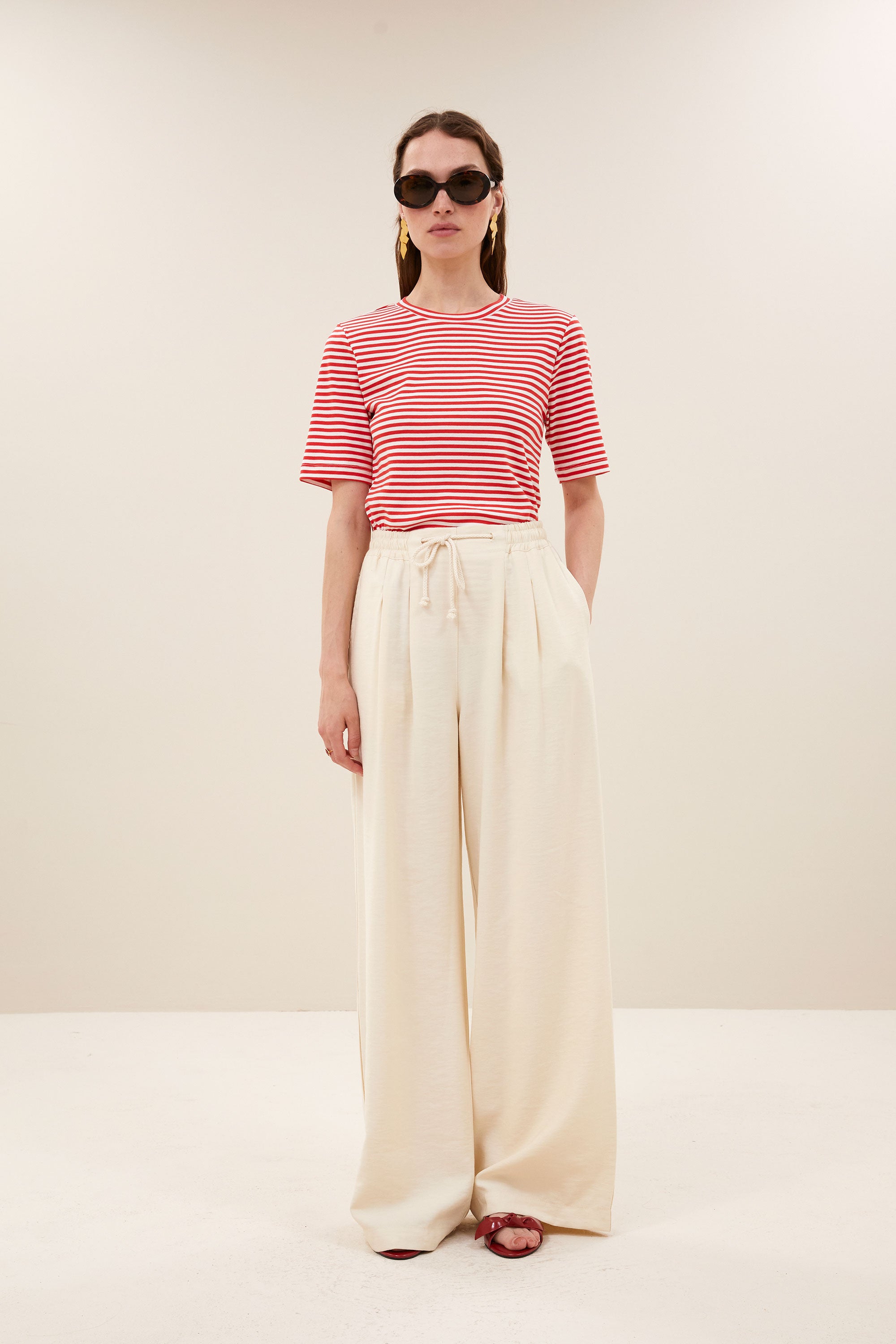 jaxx-pants-cream-normale taille-casual fit-losvallende pasvorm-by-bar-detail