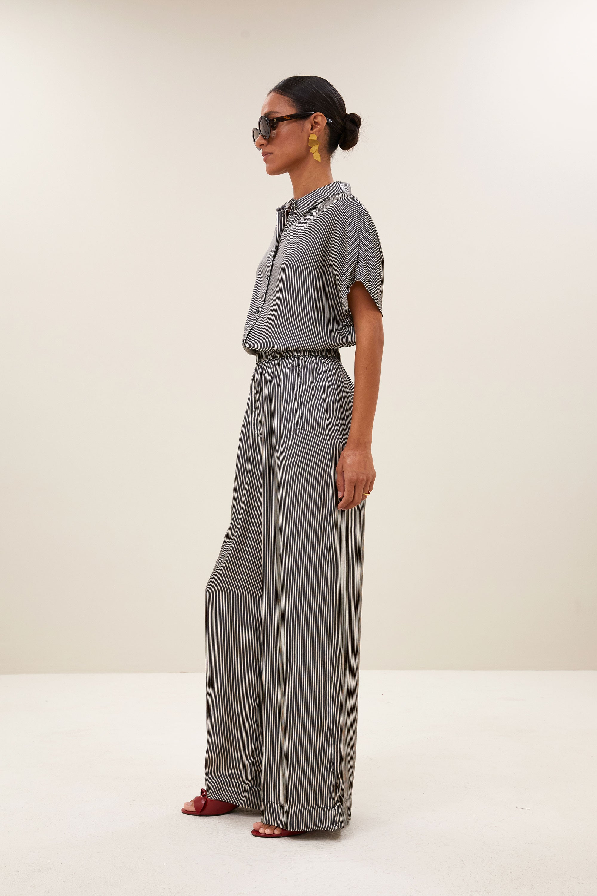 pants-benji-silky-stripe-pants-jet-black-stripe-by-bar-vooraanzicht