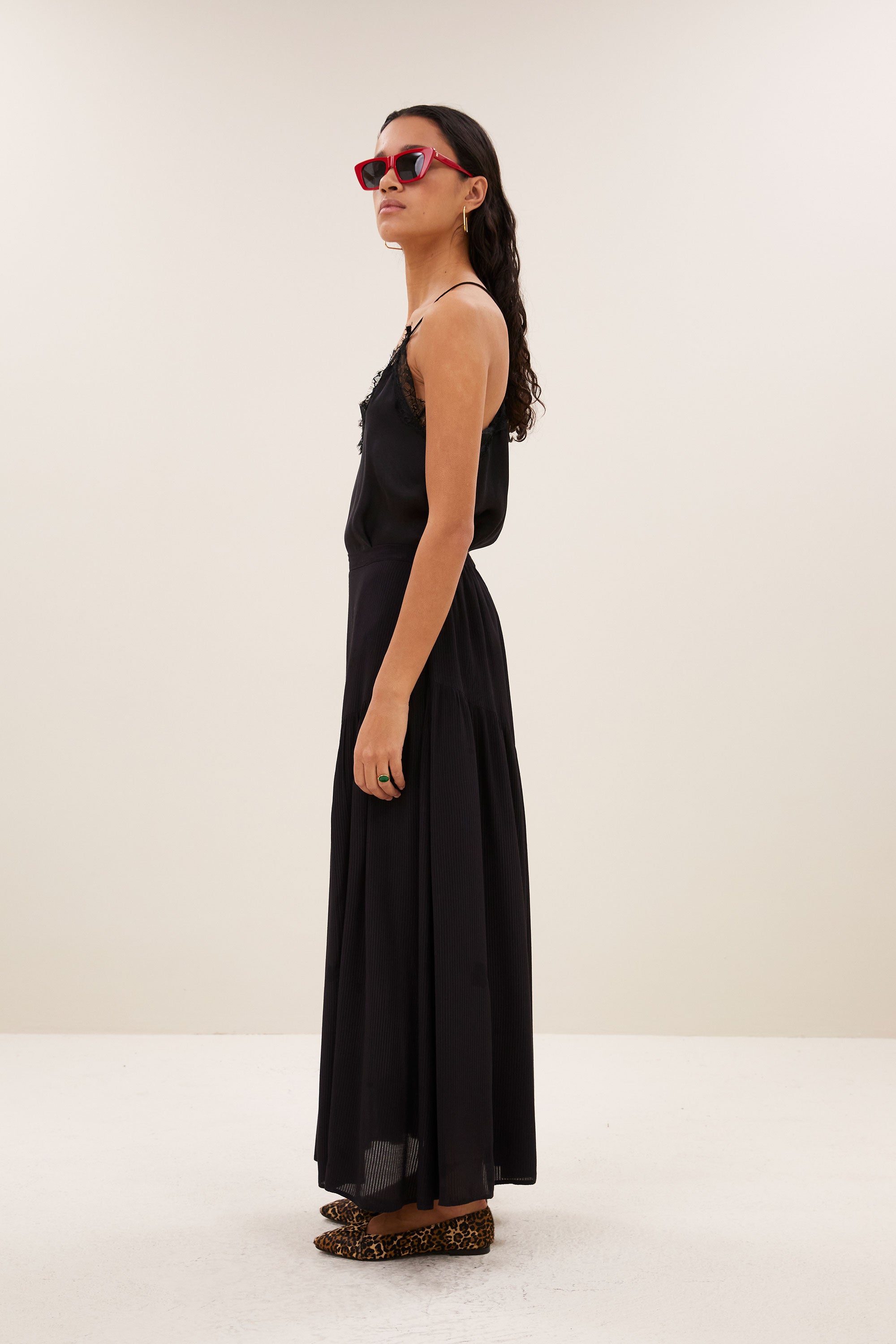 pia satin top | black