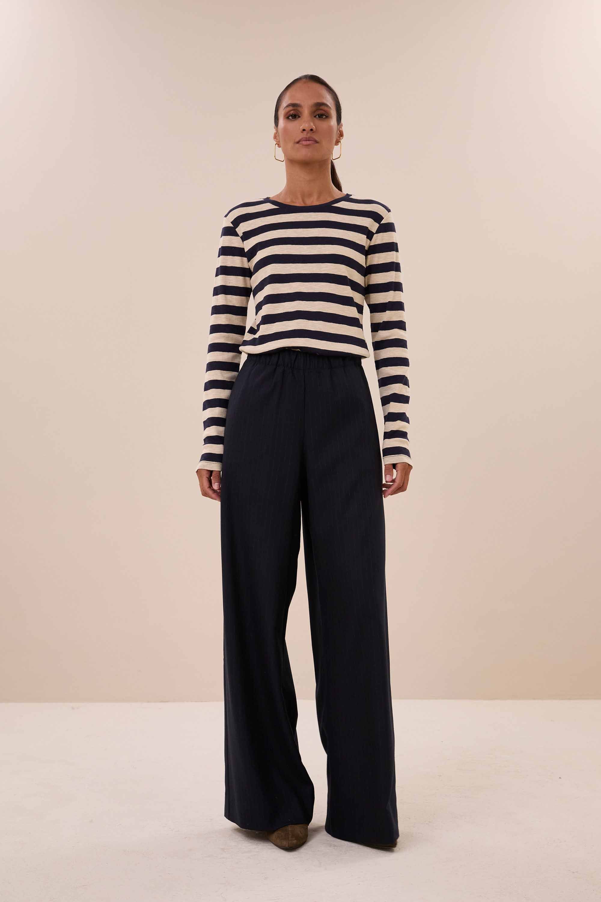 basic-ls-big-stripe-top-night-sky-all-time classic-aansluitende fit-biologisch katoen-by-bar-vooraanzicht