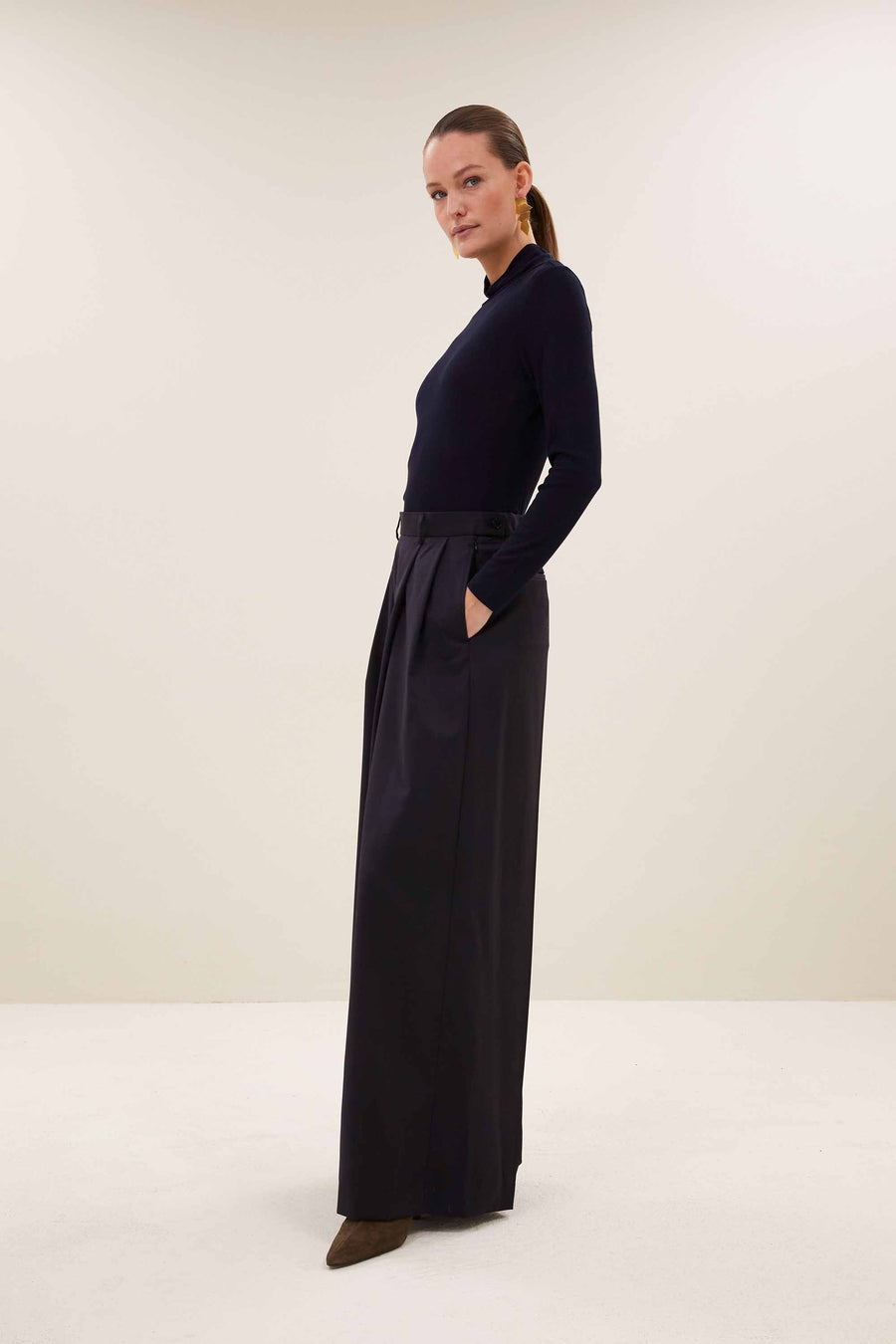 basic-ls-turtle-rib-top-night-sky-all-time classic-aansluitende fit-hoge hals-by-bar-zijaanzicht