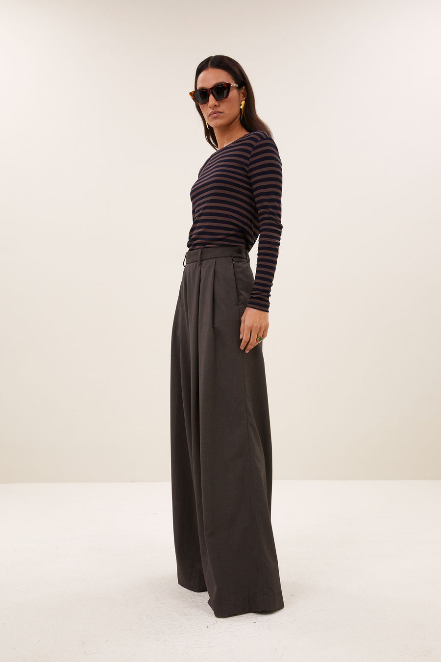 basic-ls-rib-top-deep-stripe-all-time classic-aansluitende fit-ribpatroon-by-bar-zijaanzicht