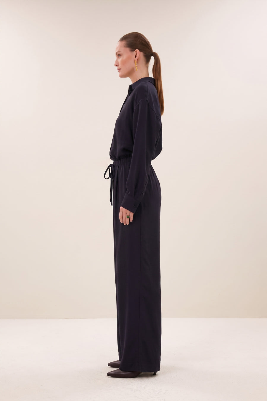 pelle-satin-stripe-pants-night-sky-all-time classic-must-have essential-plooien-by-bar-zijaanzicht