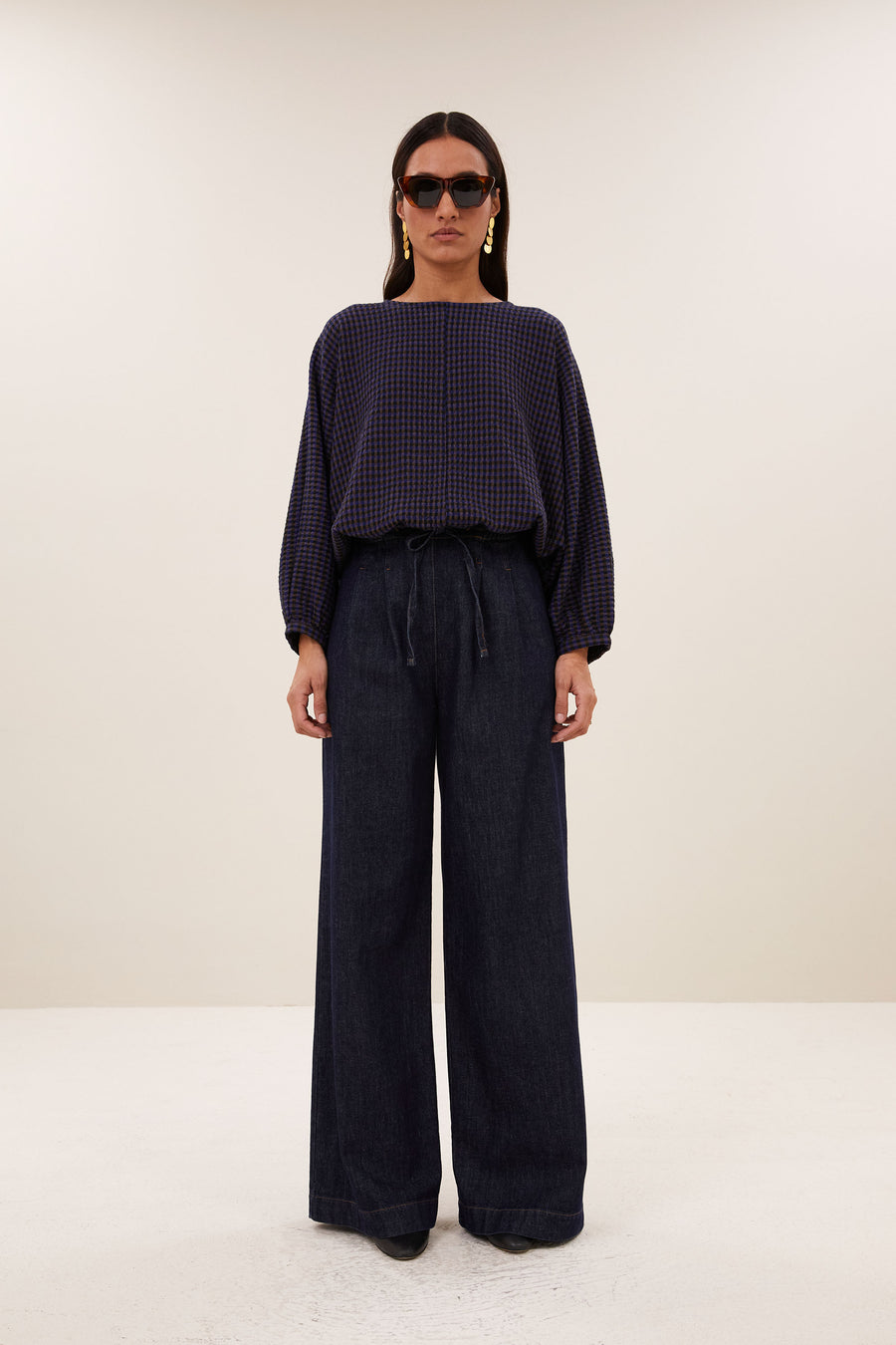 gaya-blouse-galaxy-check-comfortabele draagervaring-ronde halslijn-statement print-by-bar-vooraanzicht