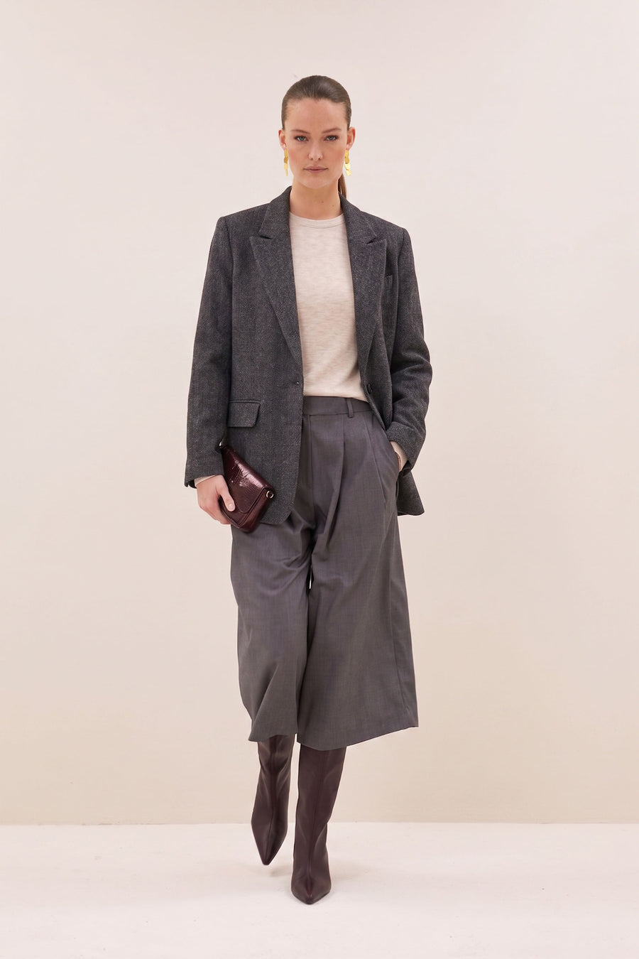 mowi-bermuda-shorts-dark-grey-all-time classic-elastieken band-verborgen steekzakken-by-bar-extra