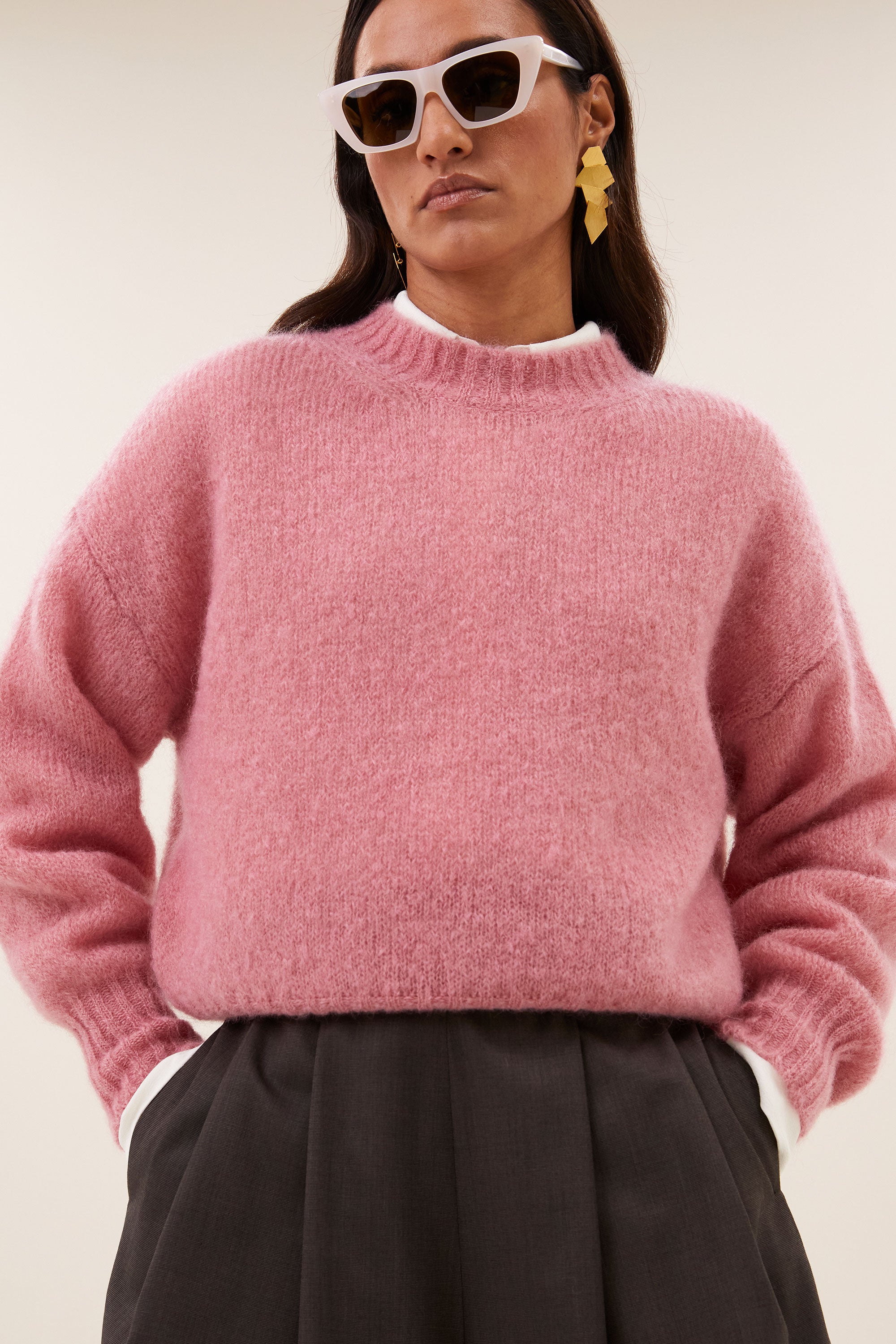 sonny-pullover-ash-rose-1-comfortabele draagervaring-gebreide patronen-must-have essential-by-bar-detail