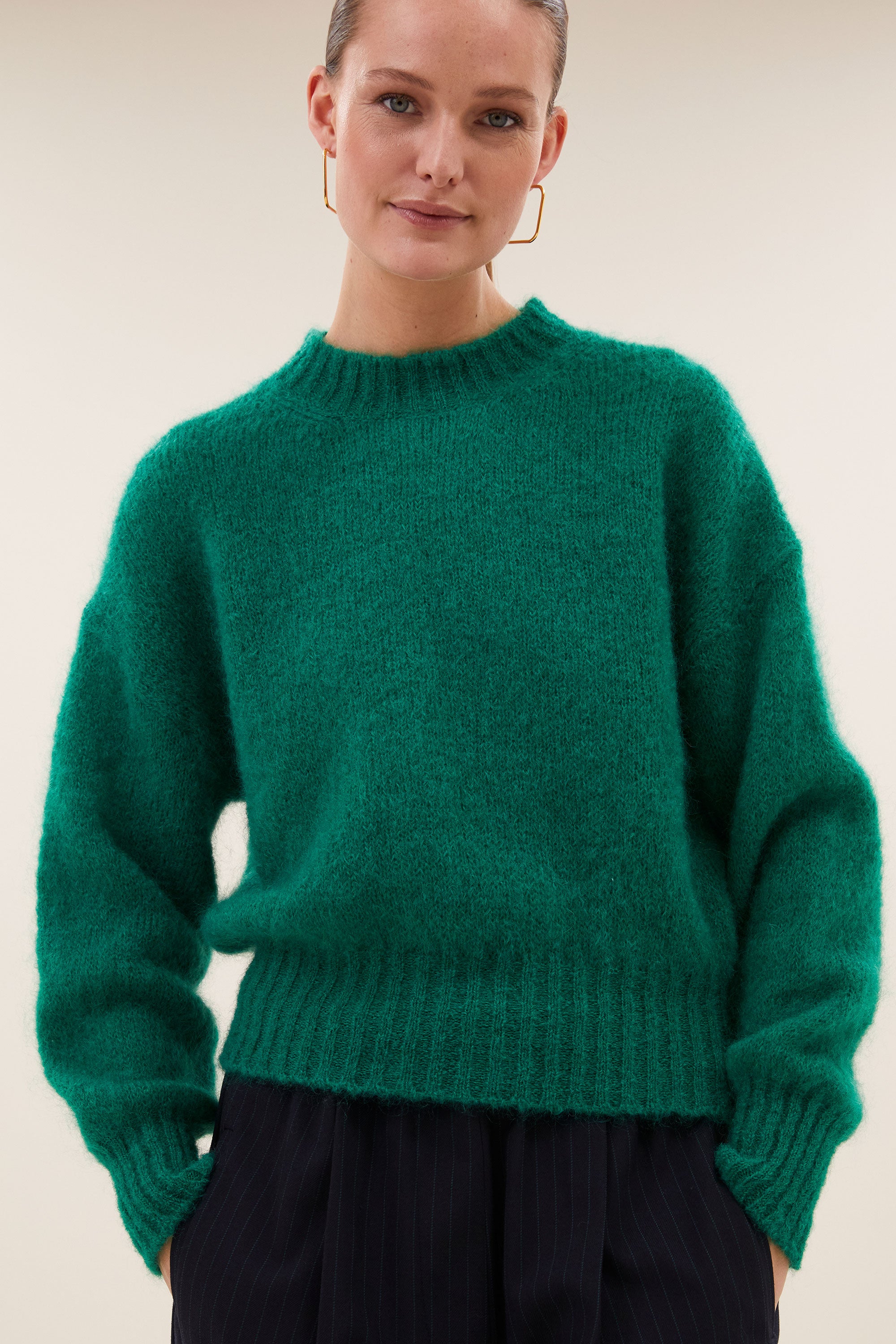 sonny-pullover-evergreen-comfortabele draagervaring-gebreide patronen-must-have essential-by-bar-sfeerbeeld