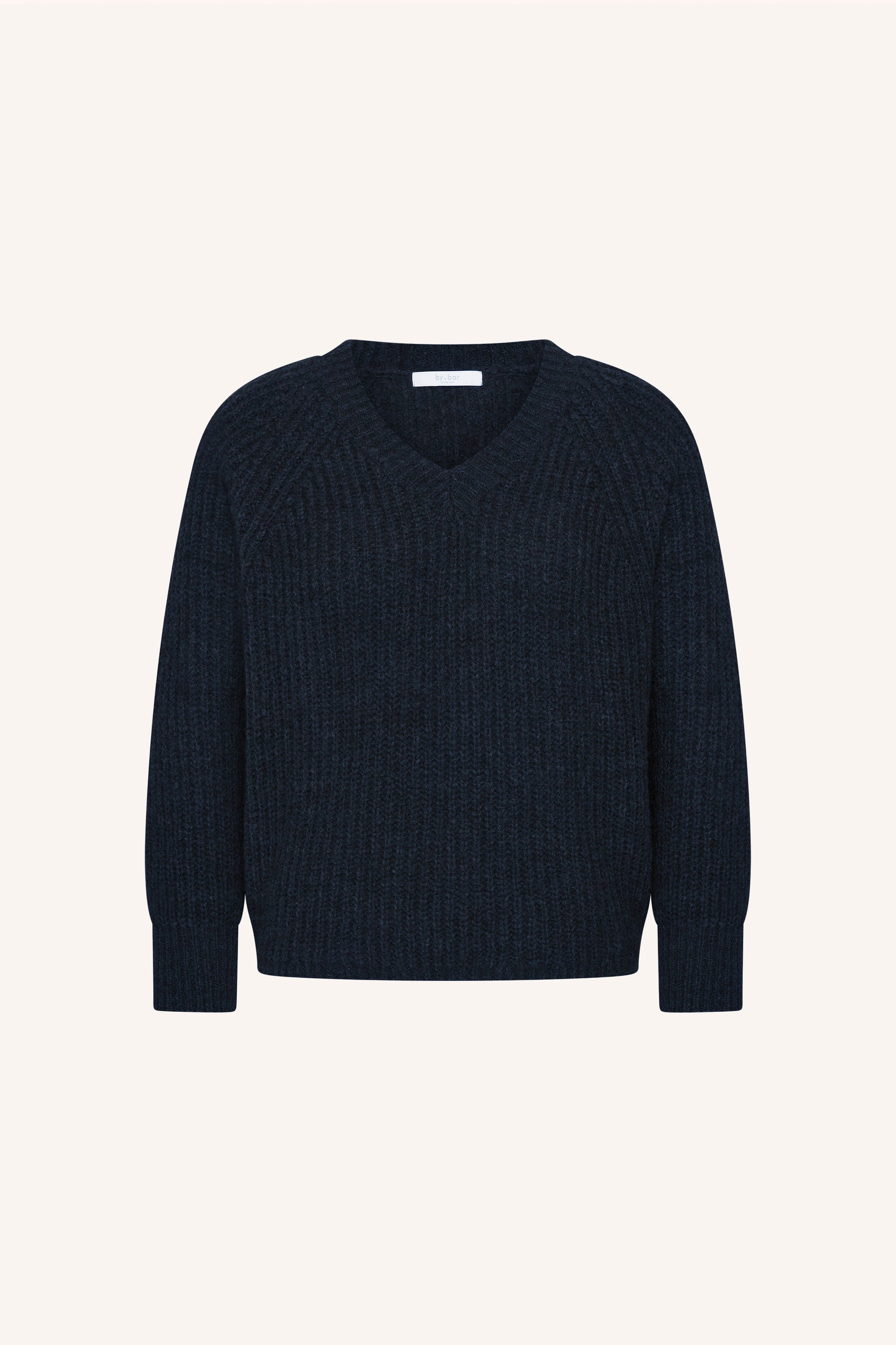 lune-pullover-midnight-all-time classic-ribpatroon-v-halslijn-by-bar-productfoto
