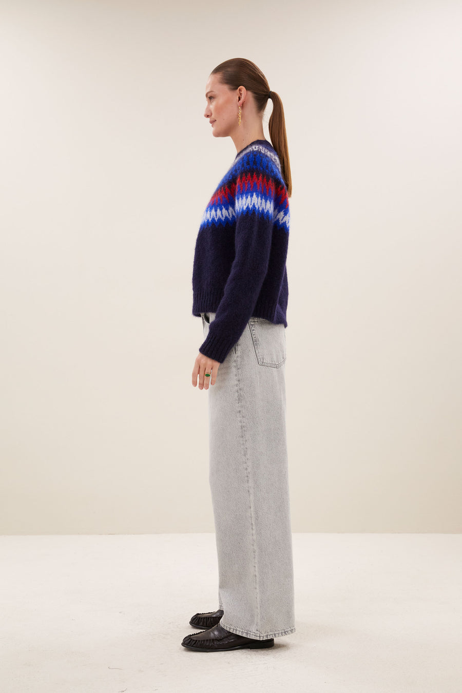 jackie-pullover-midnight-comfortabele draagervaring-gebreide patronen-mix van mohair-by-bar-zijaanzicht
