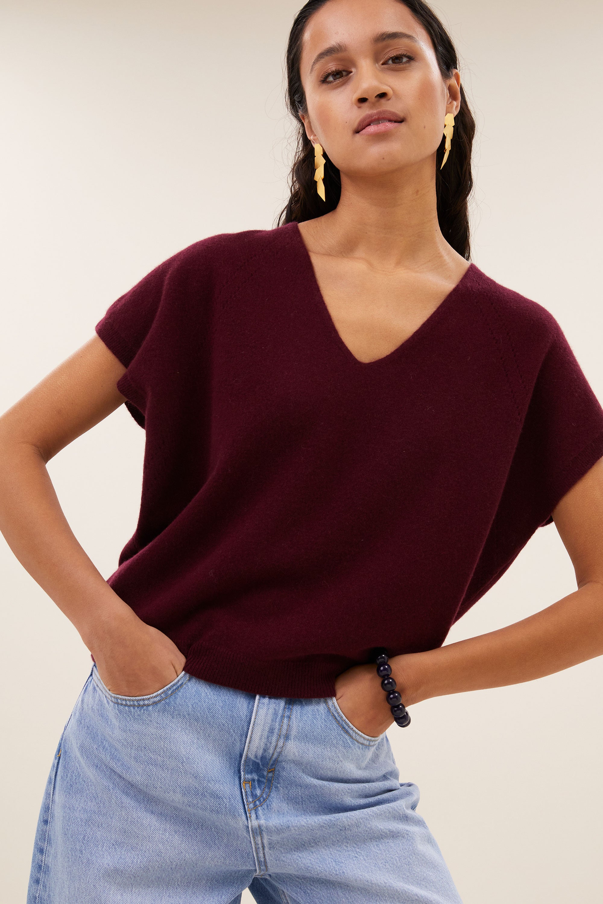 sil-v-neck-pullover-wine-merino wol-all-time classic-v-halslijn-by-bar-achteraanzicht