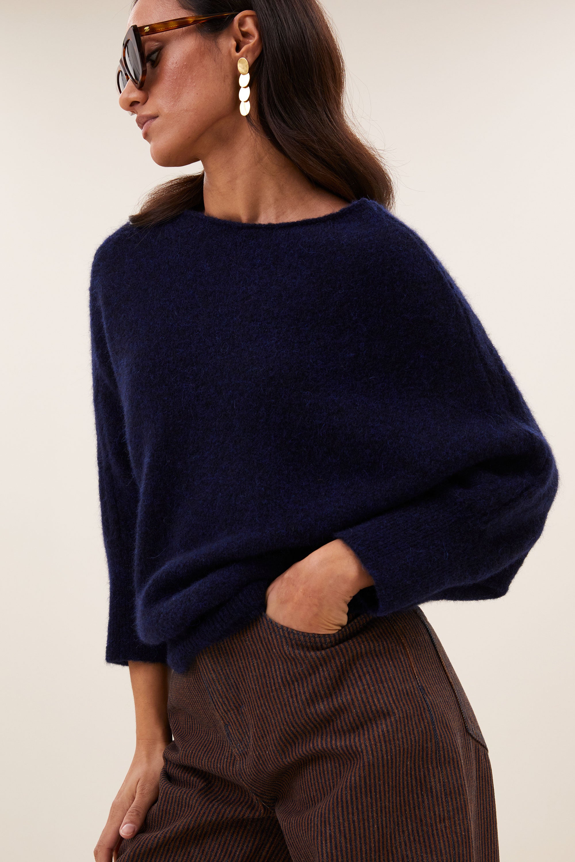 kyoto-pullover-midnight-alpacamix kwaliteit-all-time classic-ronde halslijn-by-bar-detail