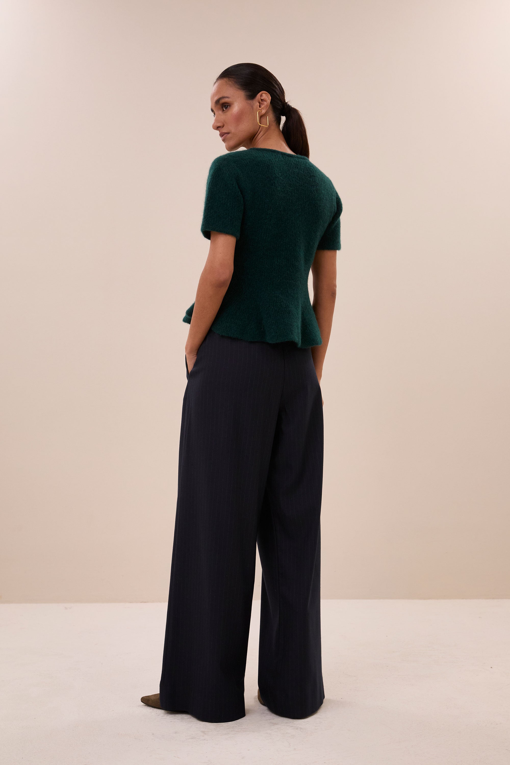 dolly-pullover-dark-green-alpacamix kwaliteit-all-time classic-ronde halslijn-by-bar-achteraanzicht