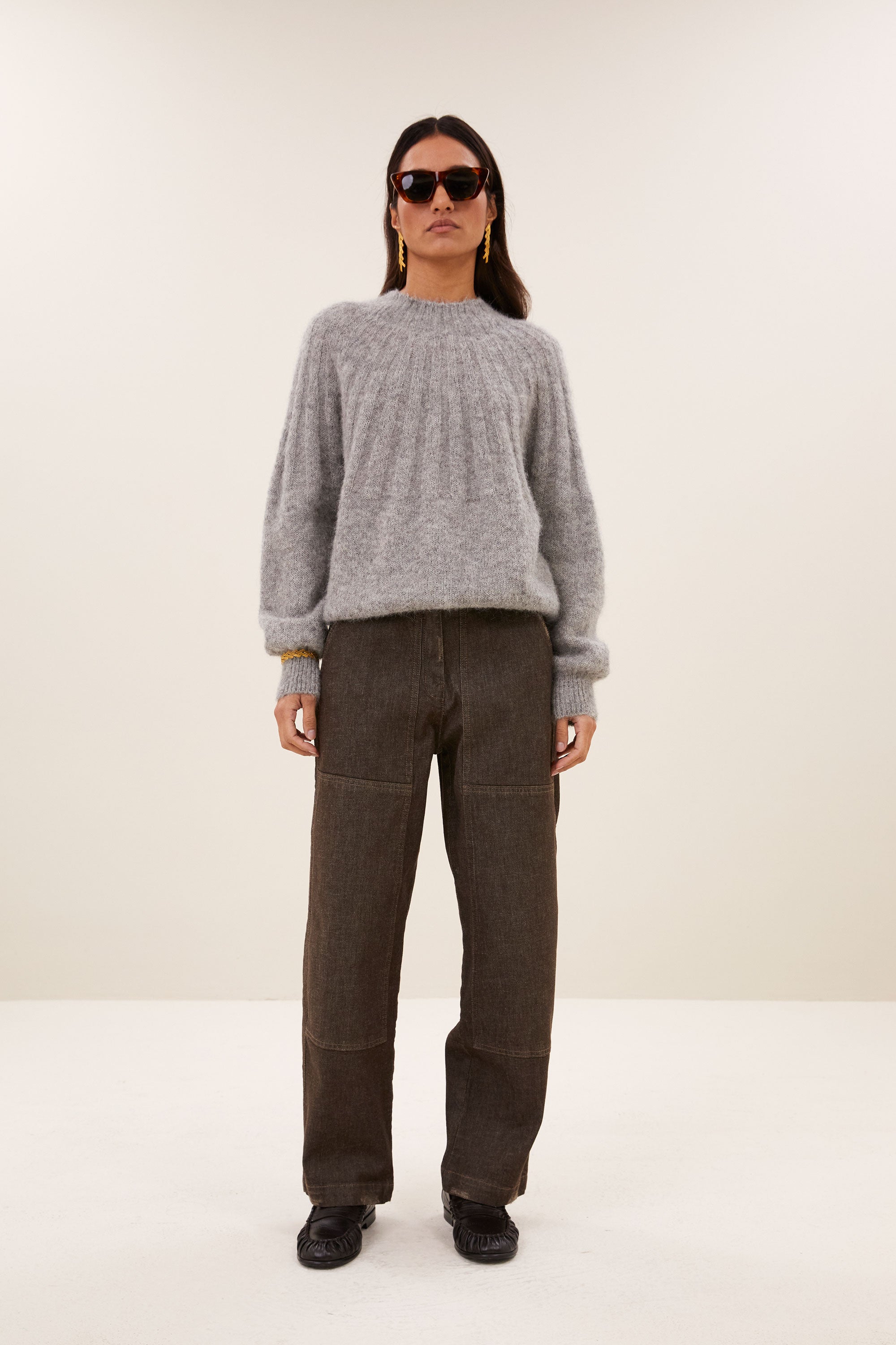 zoe-pullover-grey-melee-alpacamix kwaliteit-all-time classic-ronde halslijn-by-bar-achteraanzicht