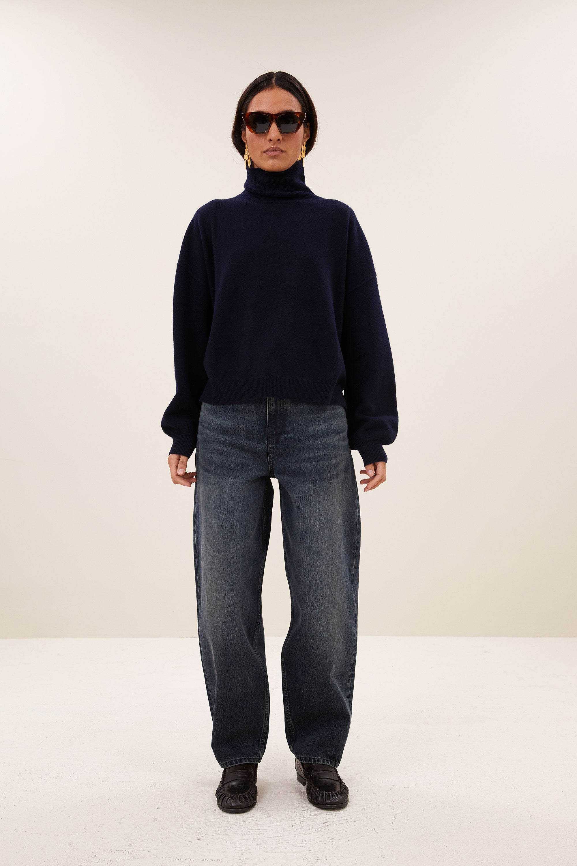 sammie-pullover-midnight-3-merino wol-all-time classic-comfortabele pasvorm-by-bar-vooraanzicht