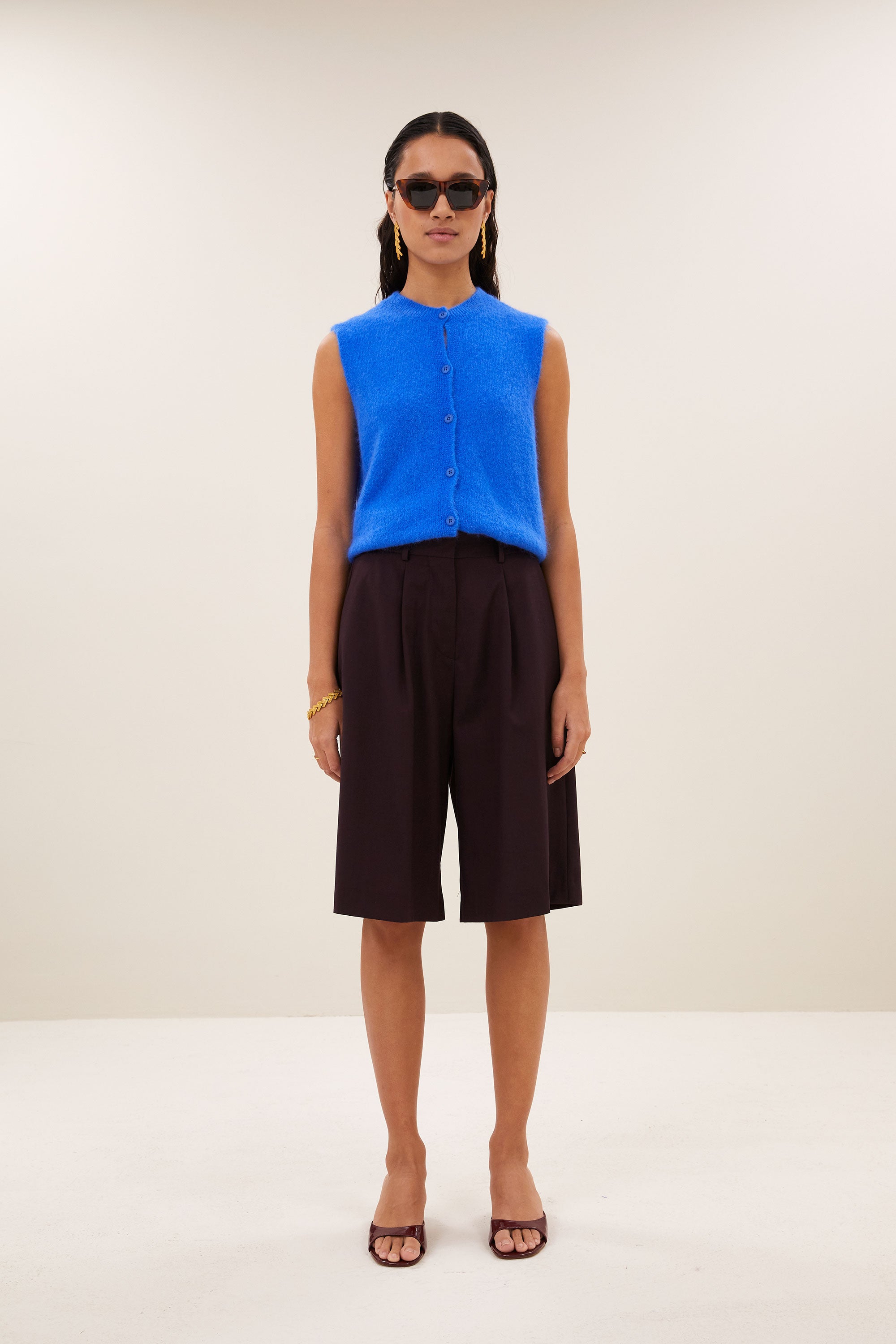 meya-spencer-electric-blue-all-time classic-knoopsluiting-losvallende pasvorm-by-bar-vooraanzicht