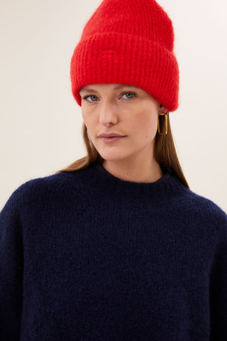 logo-beanie-scarlet-red-1-casual fit-mix van mohair-by-bar-sfeerbeeld