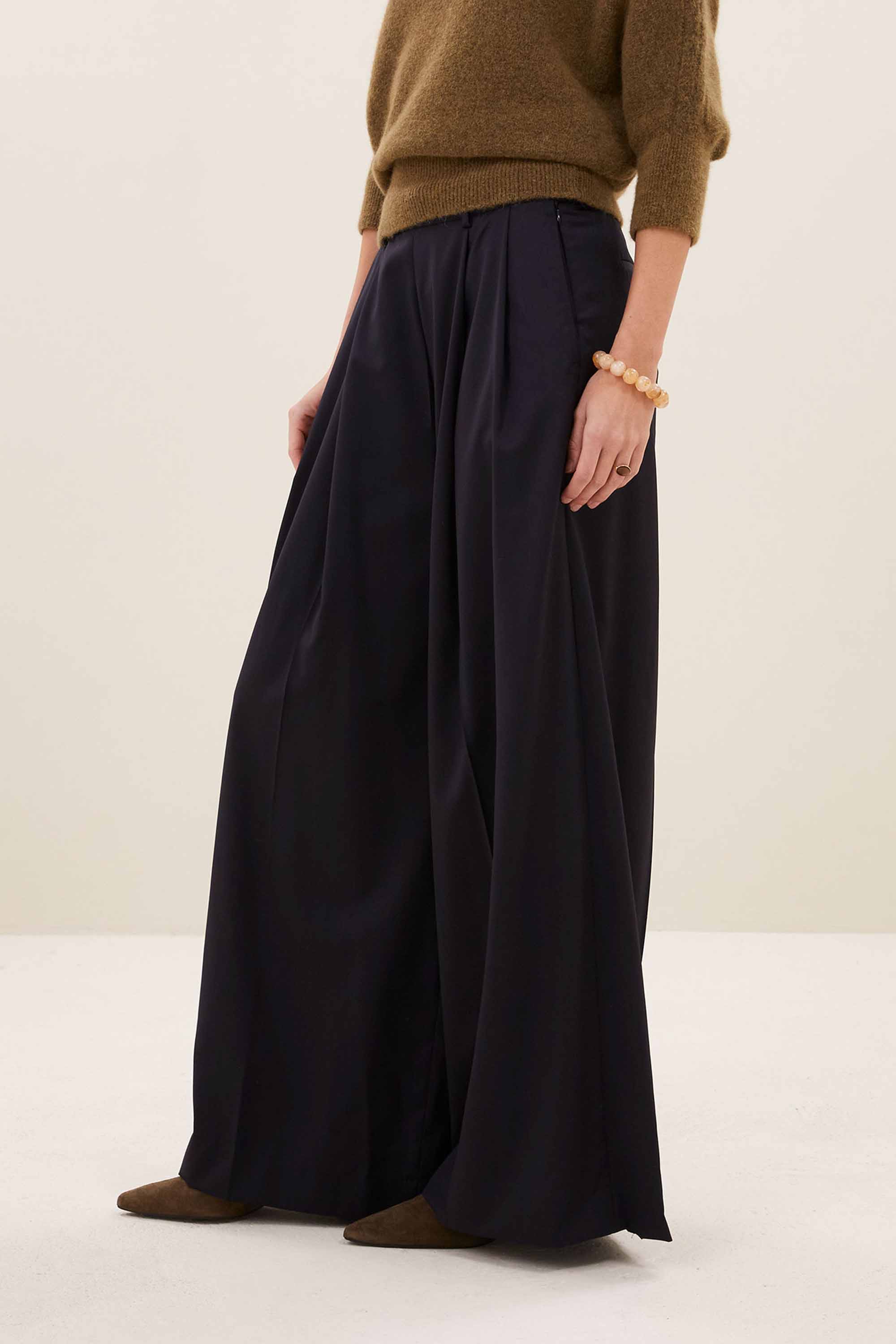 sef-solid-pants-dark-navy-all-time classic-gemaakt door weefspecialist-plooien-by-bar-positie-11