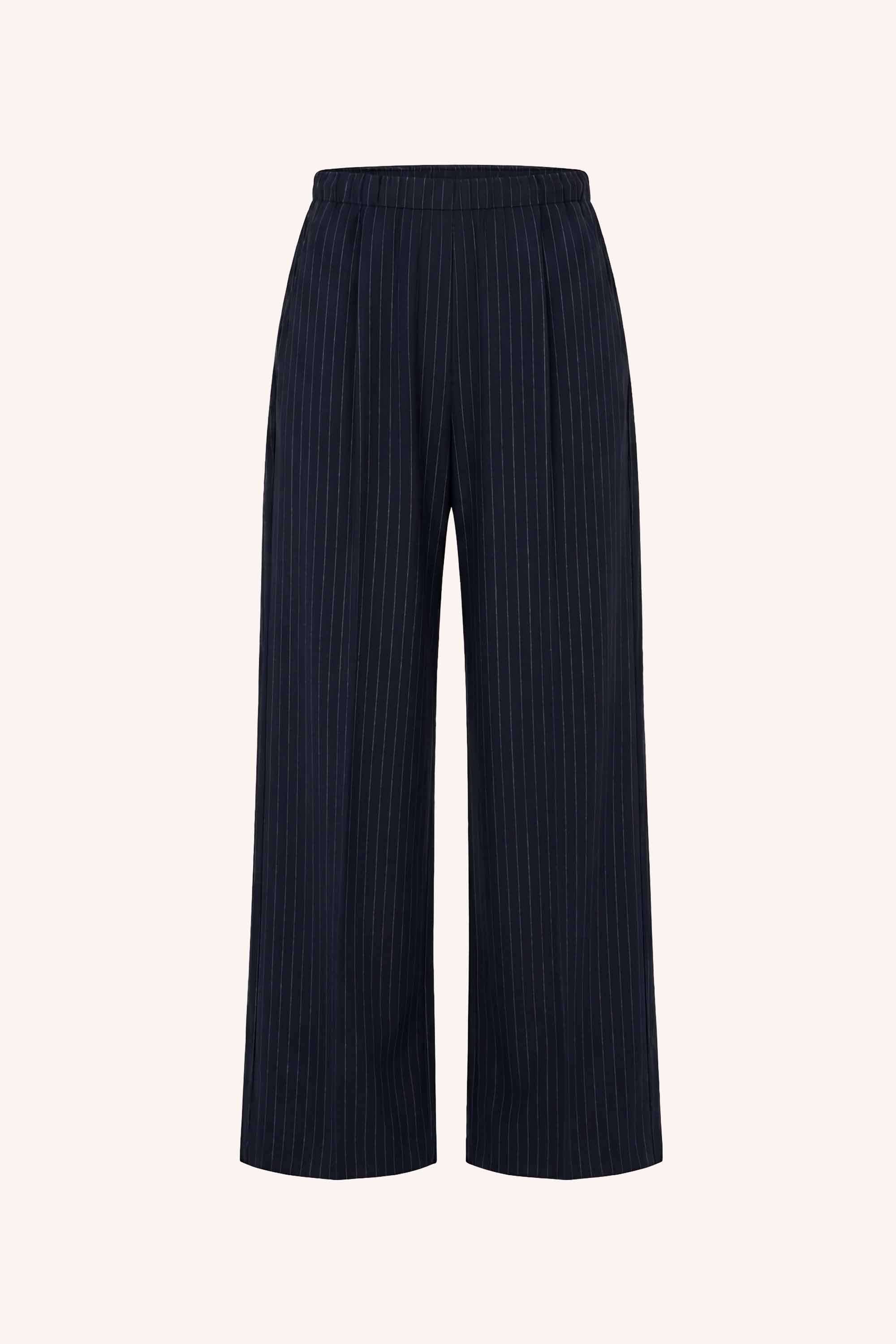 jelle-pinstripe-pants-midnight-casual fit-losvallende pasvorm-biologisch katoen-by-bar-productfoto