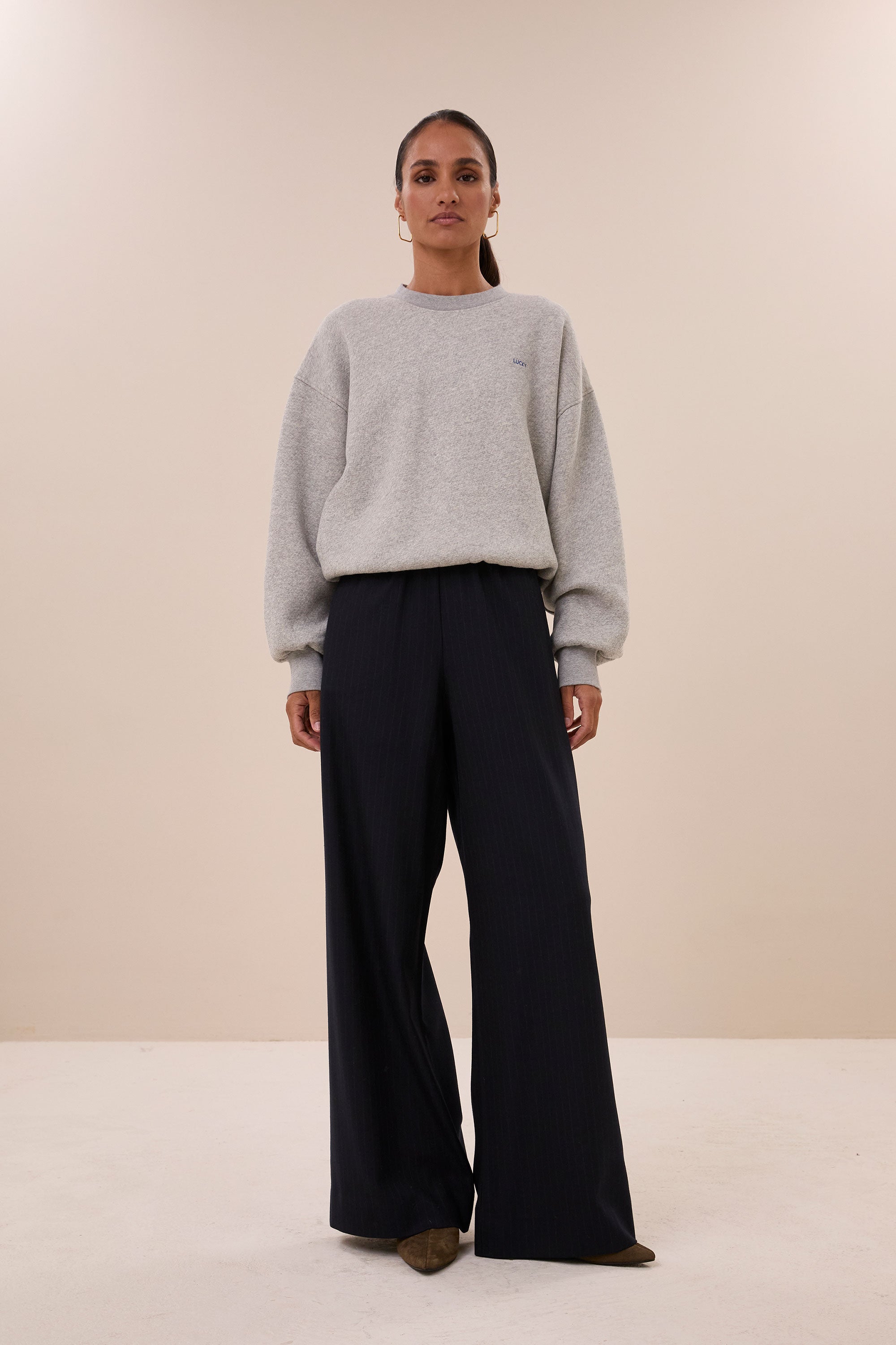 mimi-sweater-mid-grey-melee-all-time classic-katoen kwaliteit-tijdloze pasvorm-by-bar-vooraanzicht