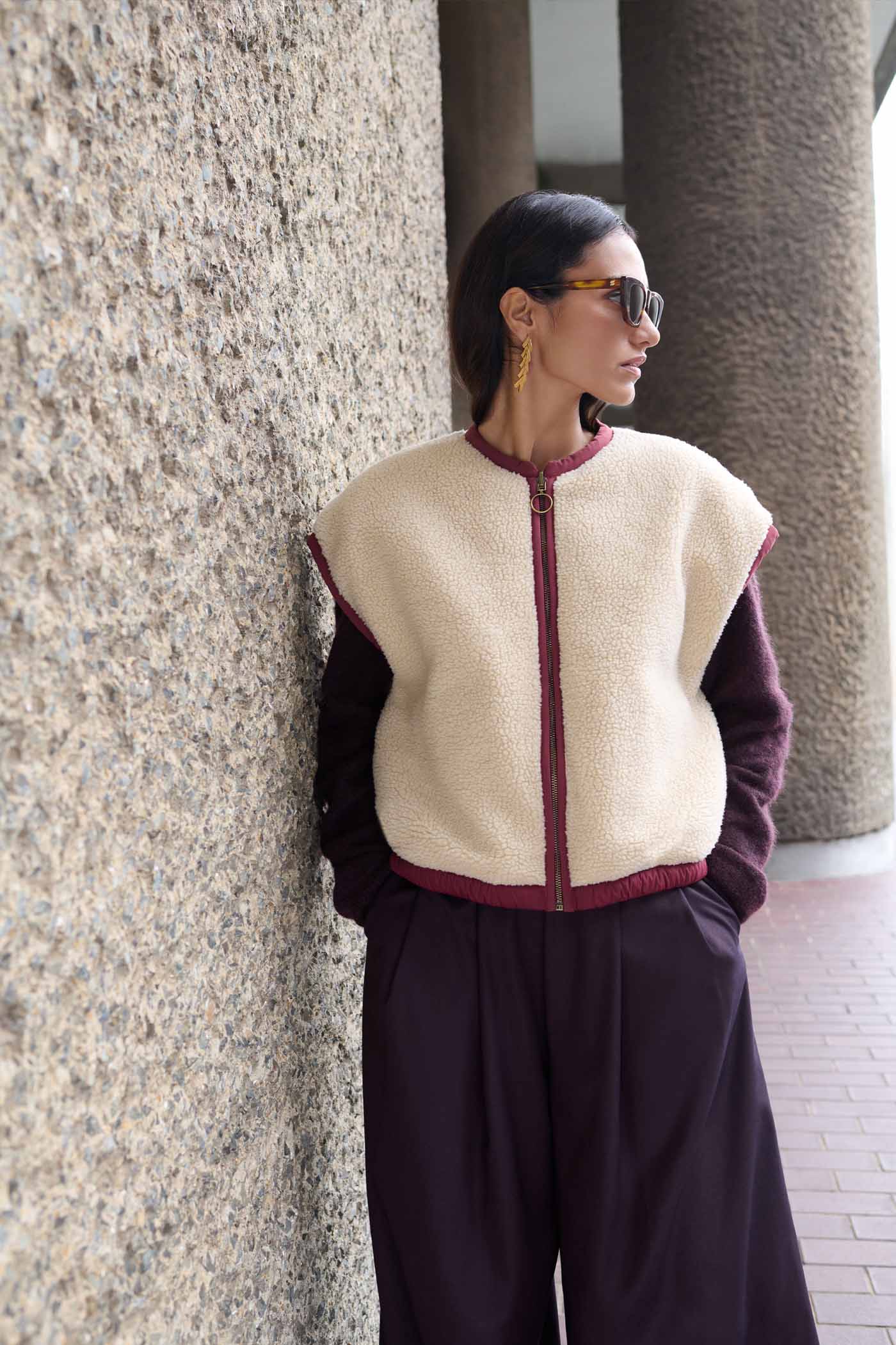 gio sleeveless jacket | wine