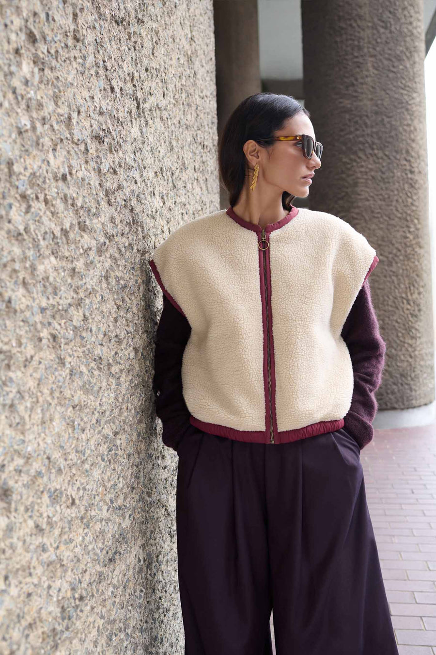 gio sleeveless jacket | wine