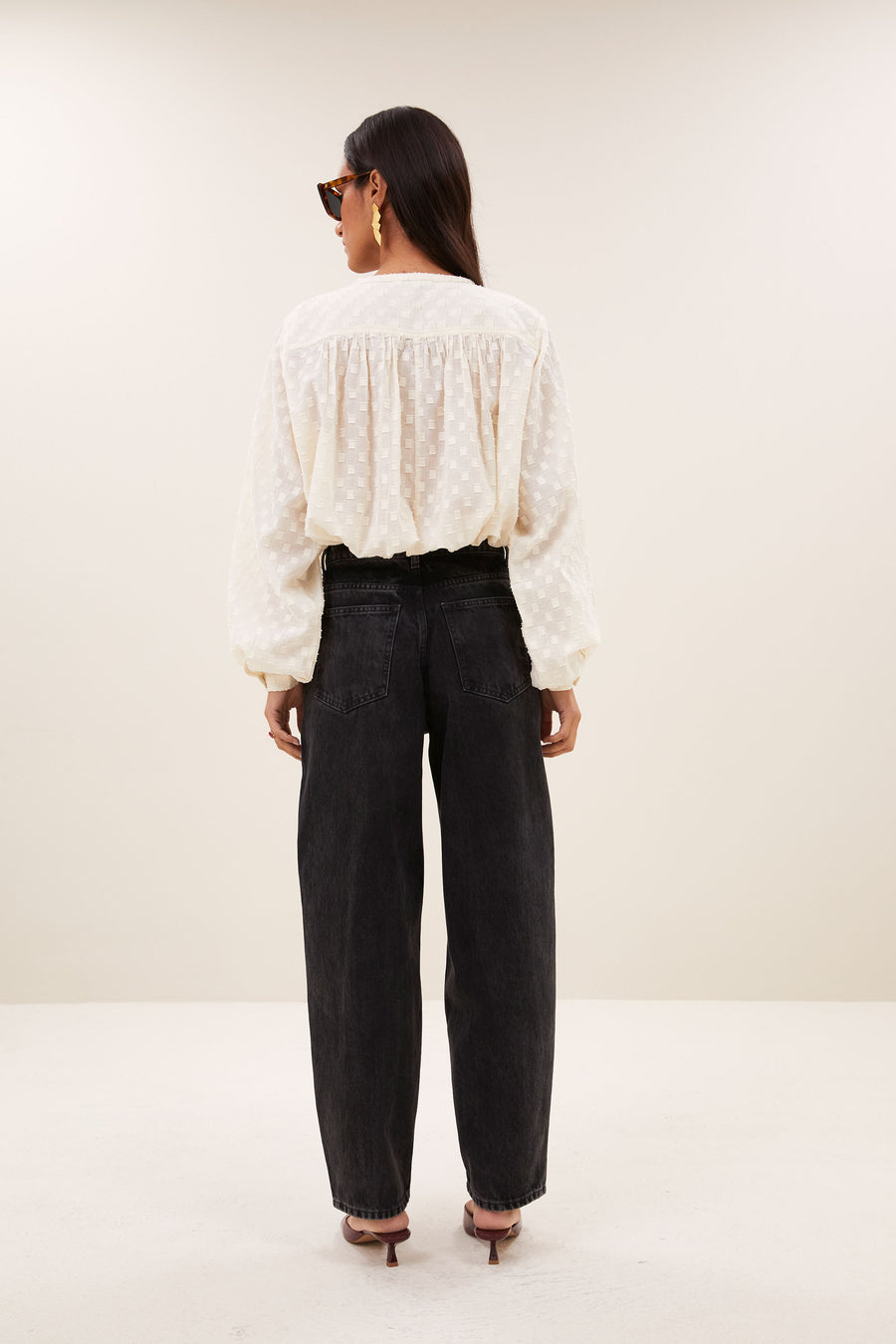 baloe-jb-jeans-jet-black-all-time classic-hoge taille-must-have essential-by-bar-achteraanzicht