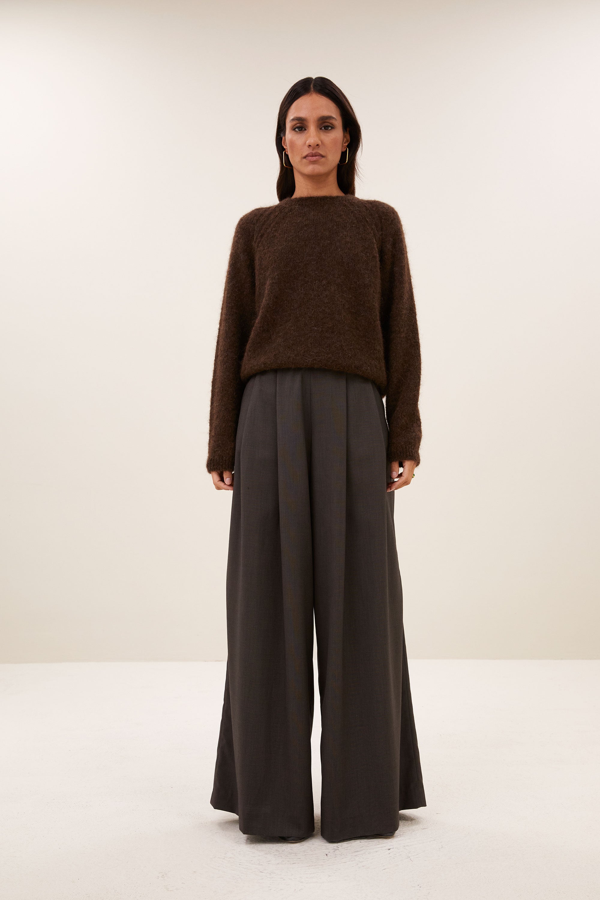 sef-pants-dark-brown-all-time classic-blinde ritssluiting-losvallende pasvorm-by-bar-vooraanzicht