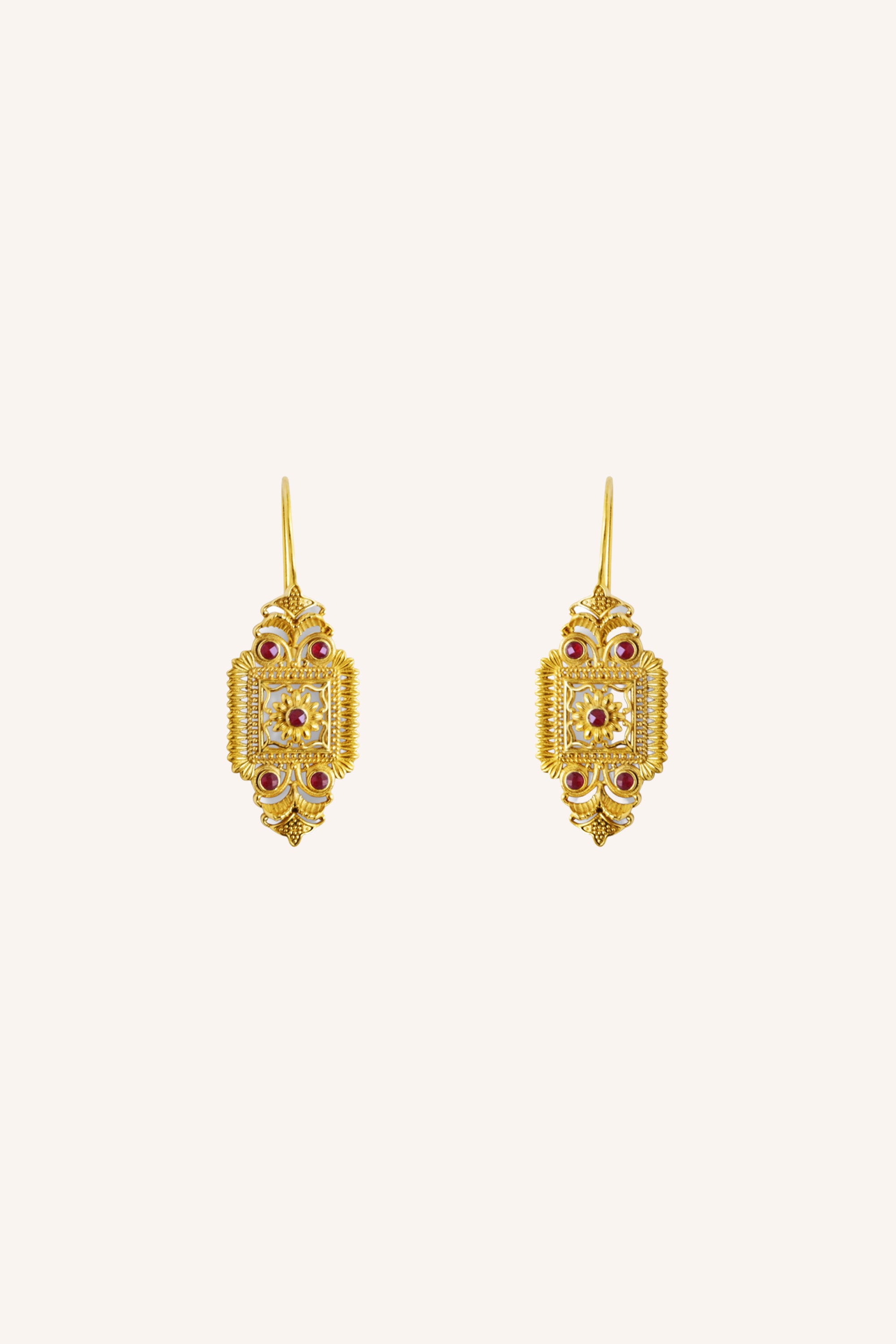 gupta-earring-gold-gold plated-all-time classic-by-bar-sfeerbeeld