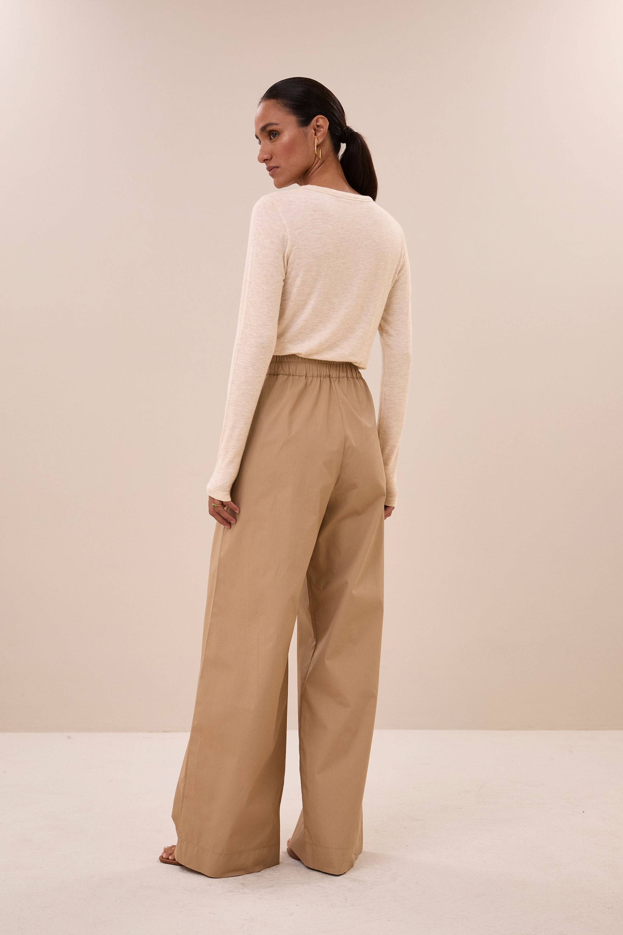 moky-ls-top-oyster-all-time classic-aansluitende fit-ronde halslijn-by-bar-achteraanzicht