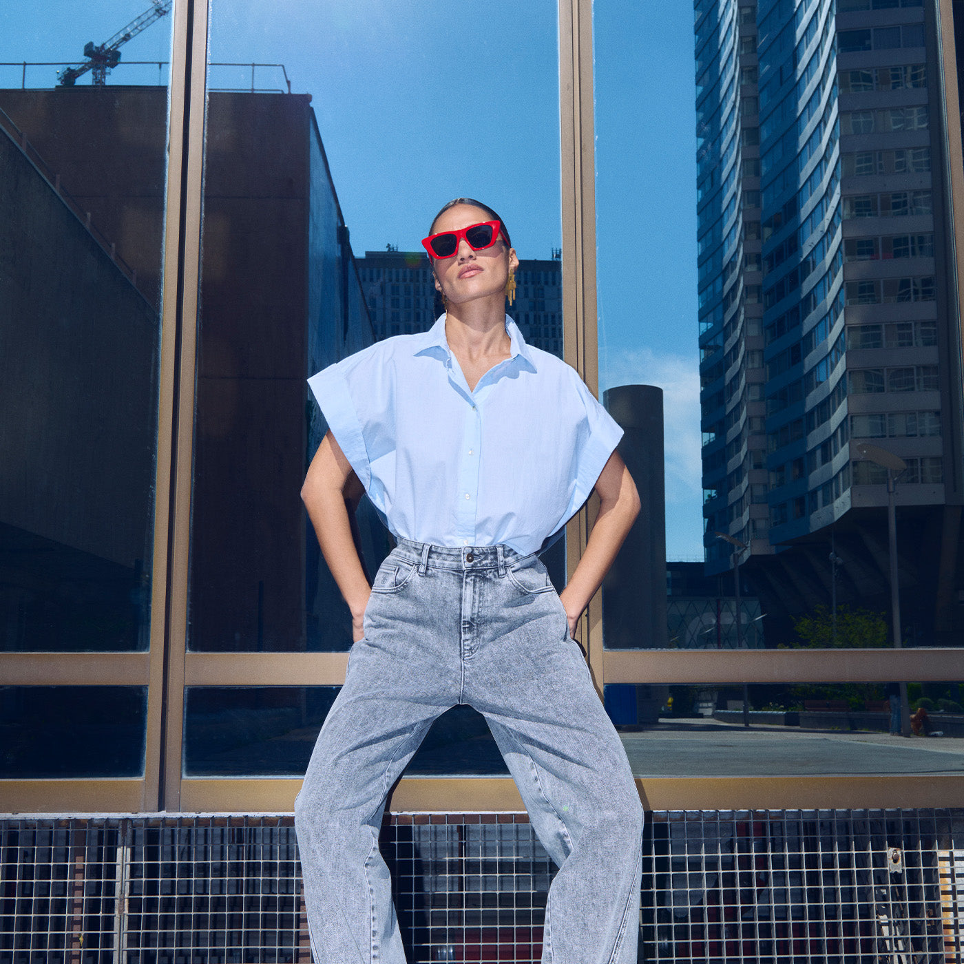 blogpagina - afb6 - pixie chambray blouse - light blue