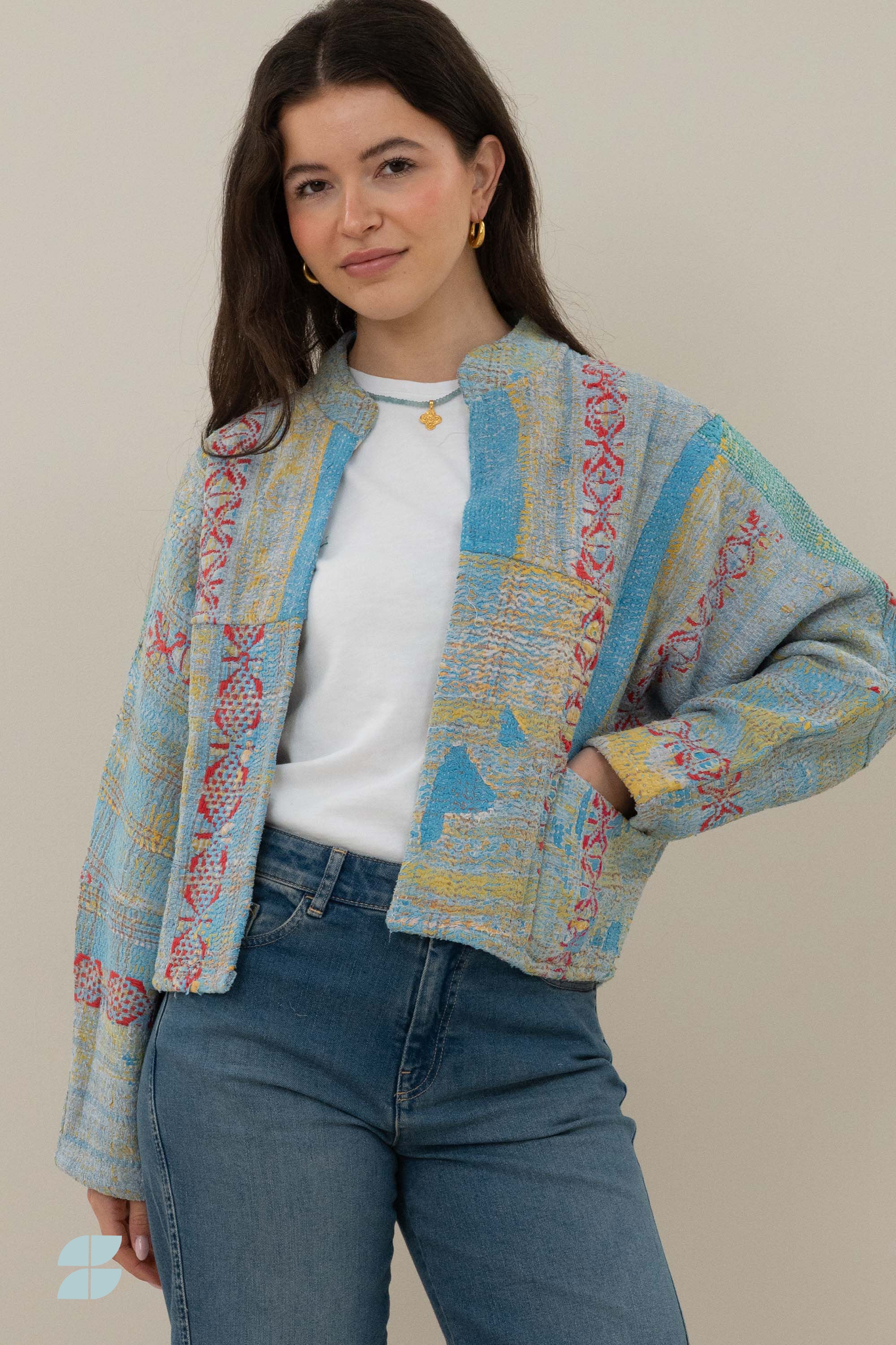 blossom-antic-jacket-tumkur-a-2-elk item is uniek-must-have essential-draagbaar aan beide zijden-by-bar-sfeerbeeld