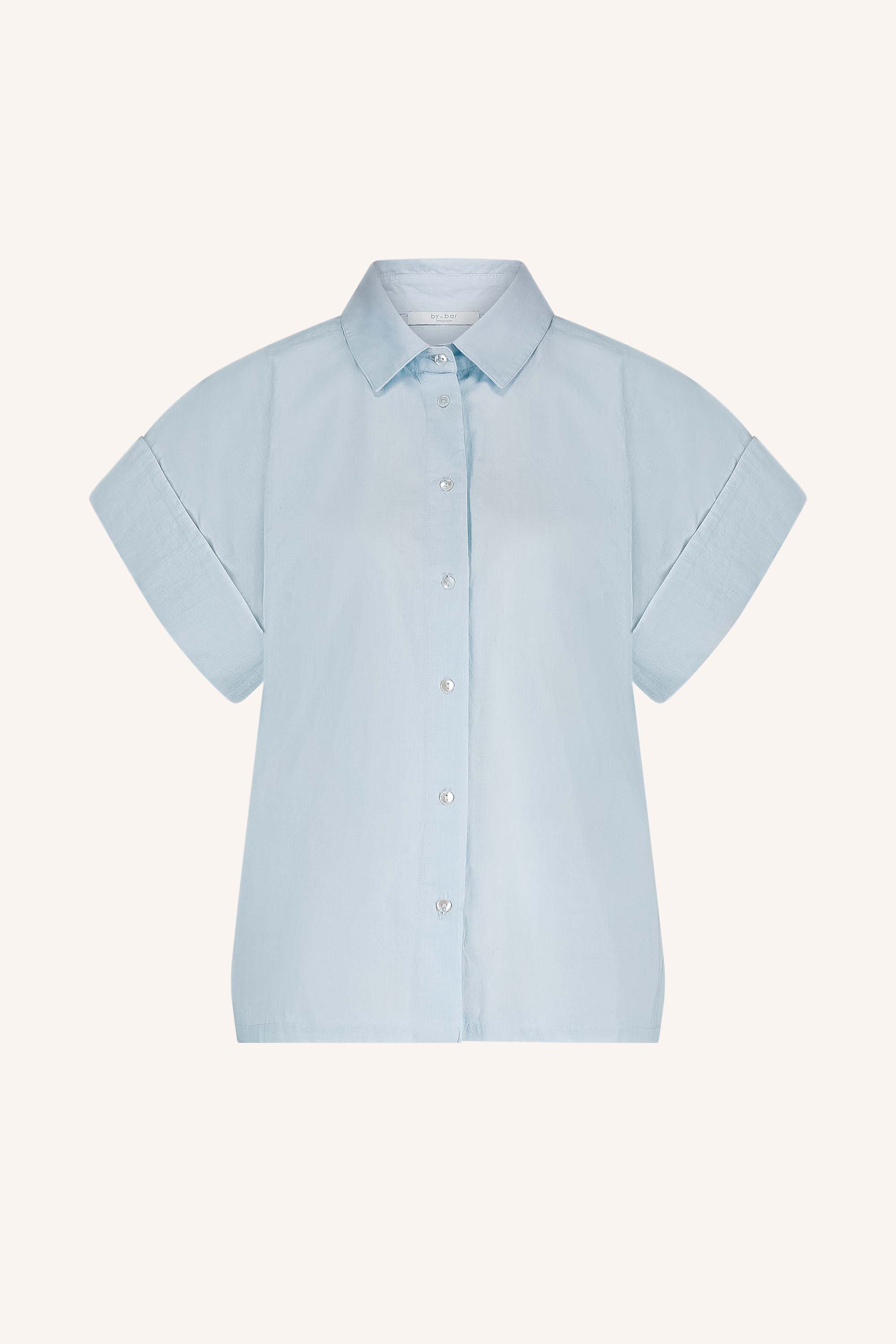 pixie-chambray-blouse-light-blue-1-all-time classic-must-have essential-kleine kapmouw-by-bar-zijaanzicht