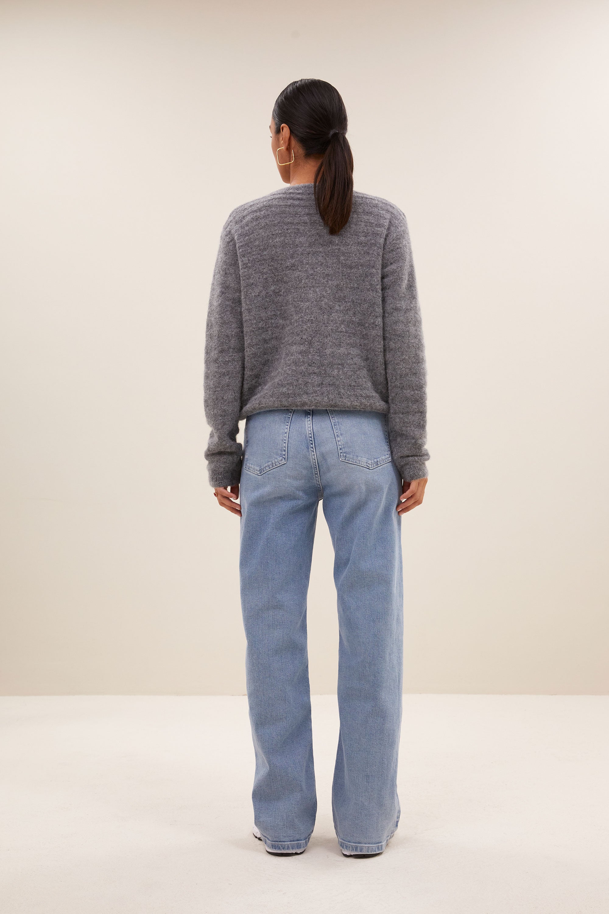 gwen pullover - dark grey melee, alpacamix kwaliteit, casual fit, must-have essential - by-bar - achteraanzicht